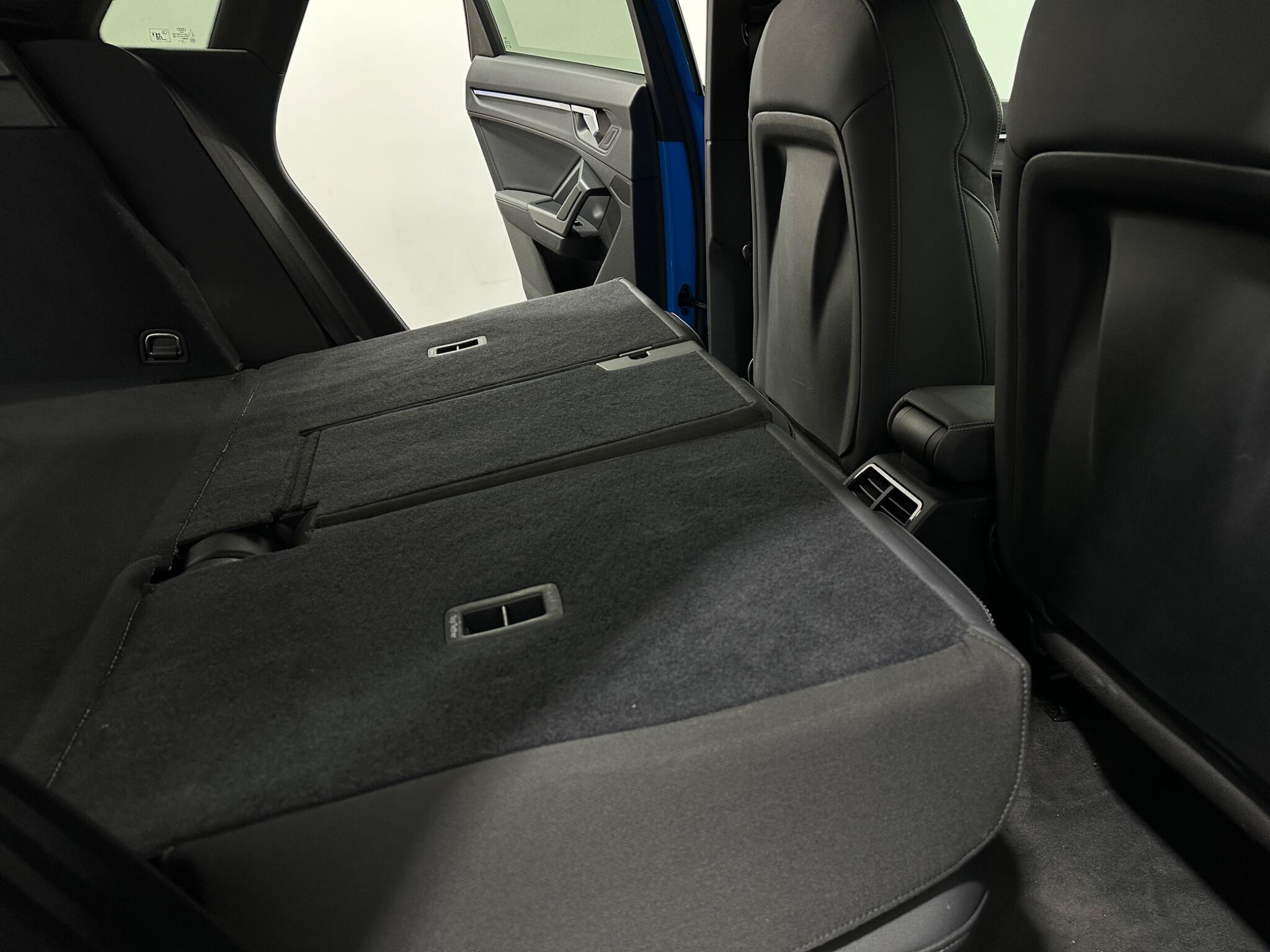 Audi Q3 view 46