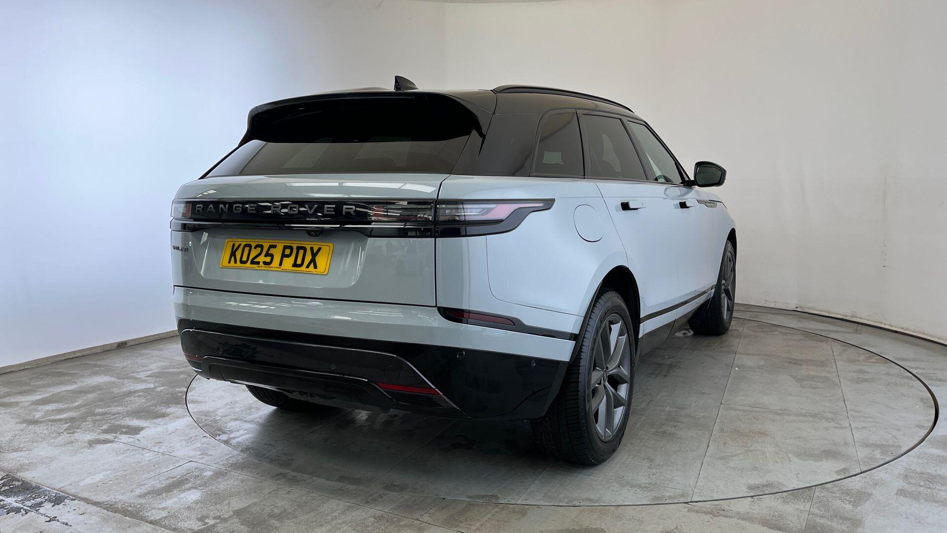 Land Rover Range Rover Velar view 29
