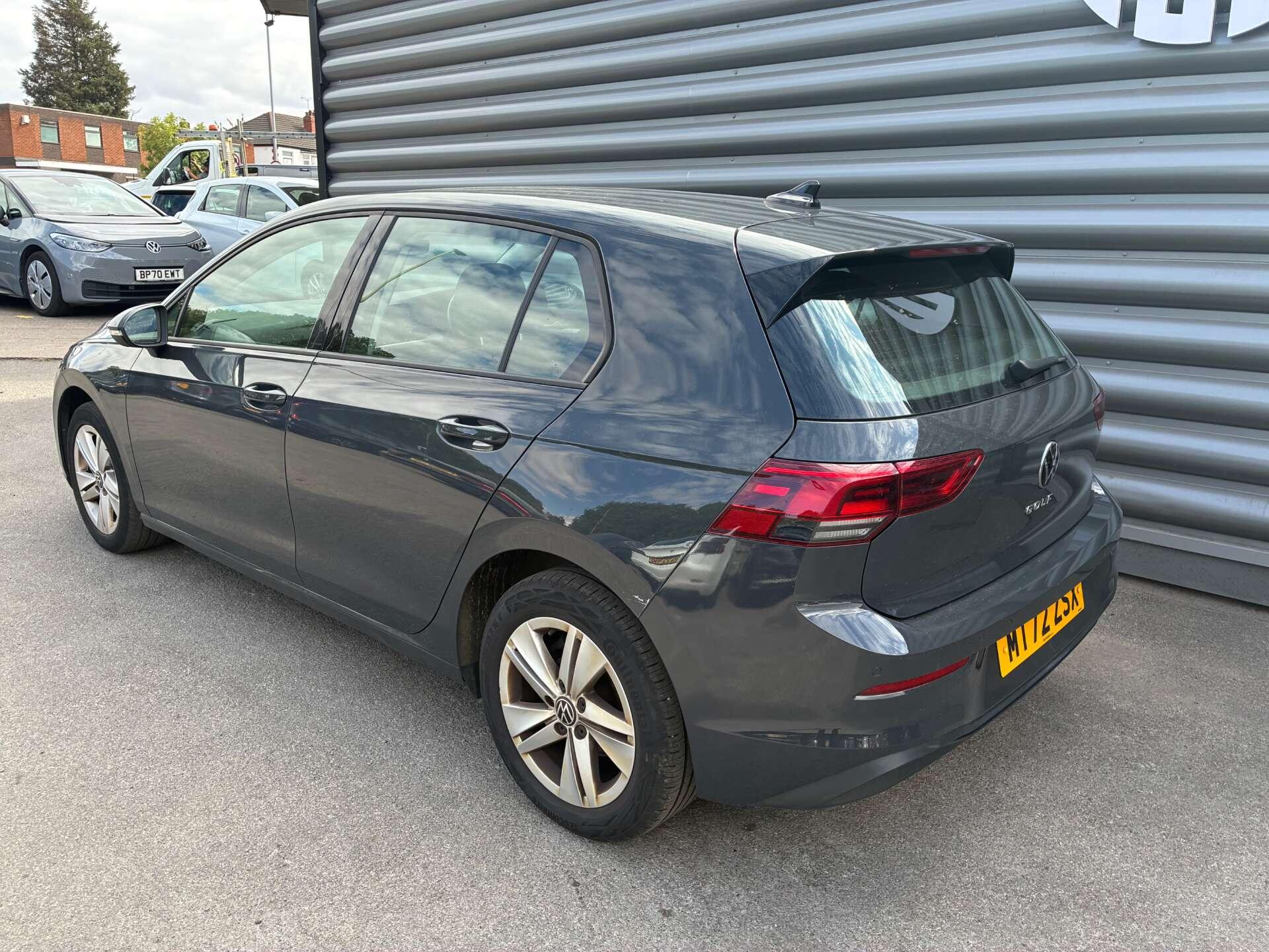 Volkswagen Golf view 9