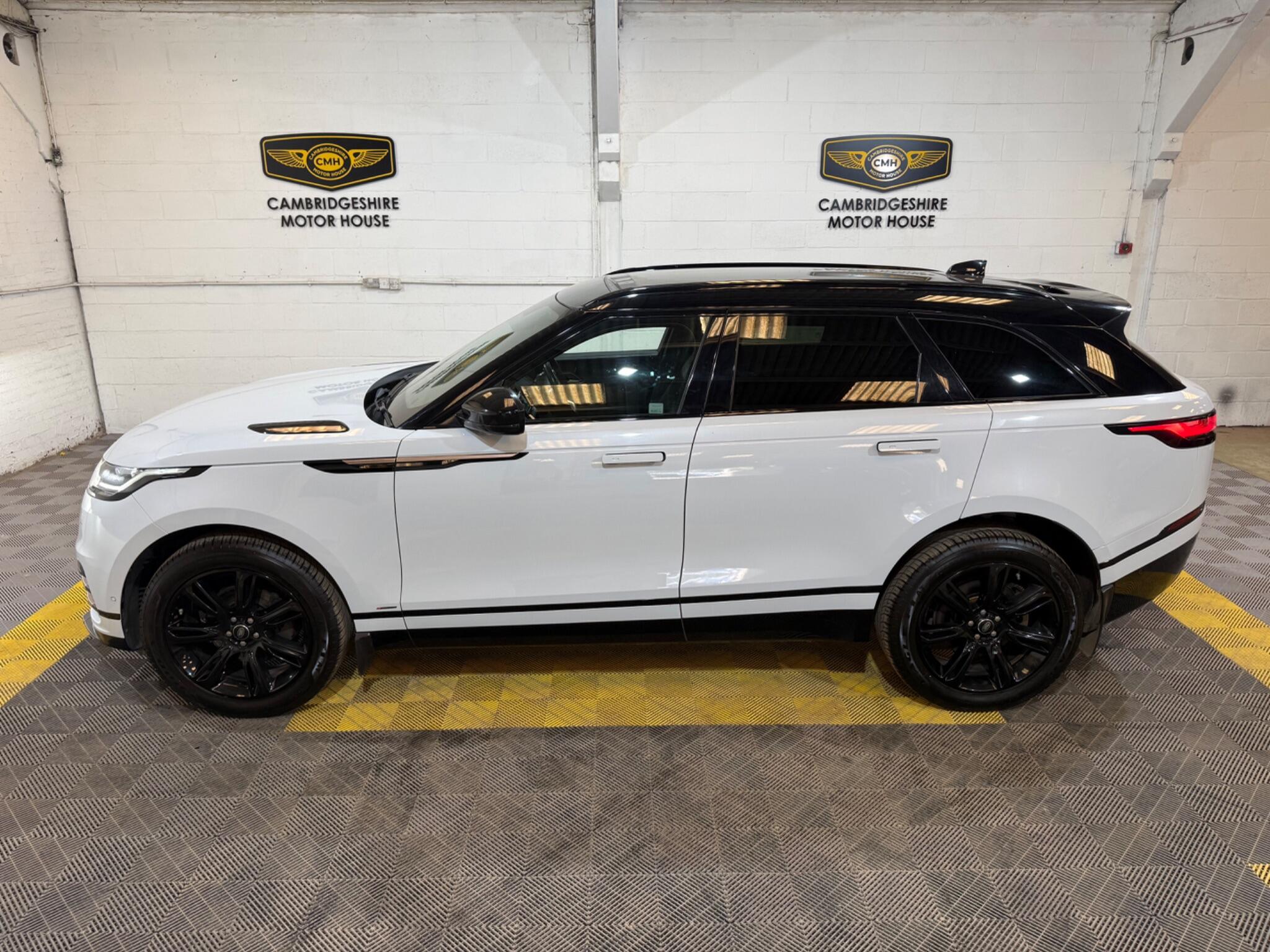 Land Rover Range Rover Velar view 20