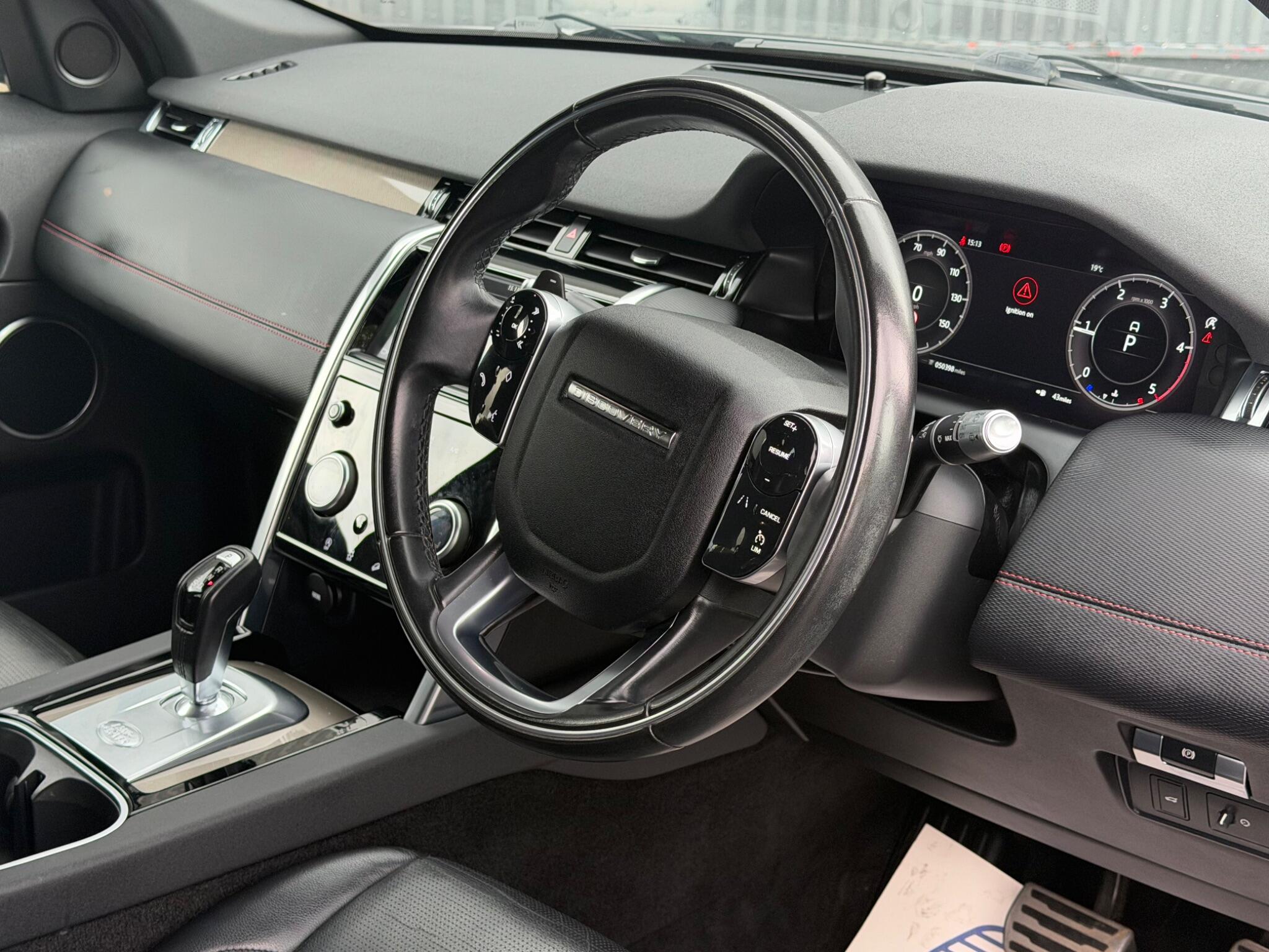 Land Rover Discovery Sport view 8