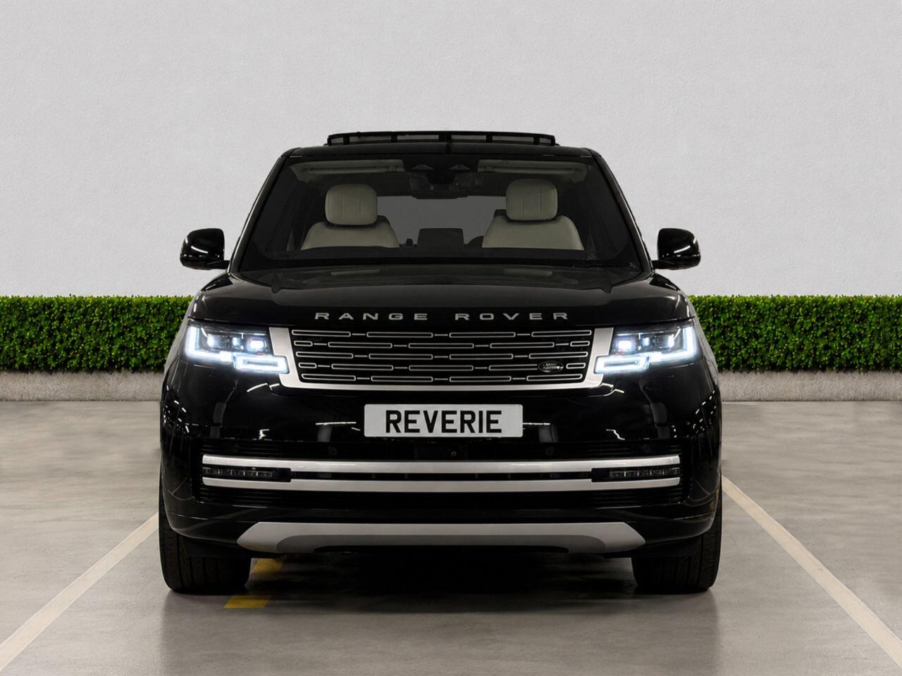 Land Rover Range Rover view 2