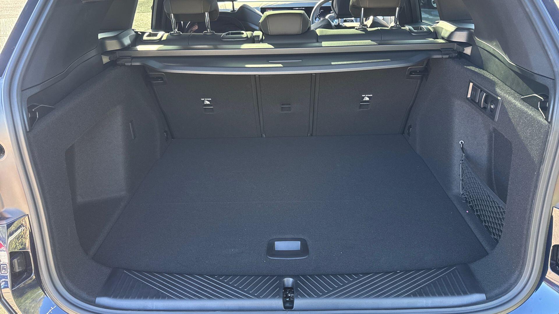 BMW X3 view 13