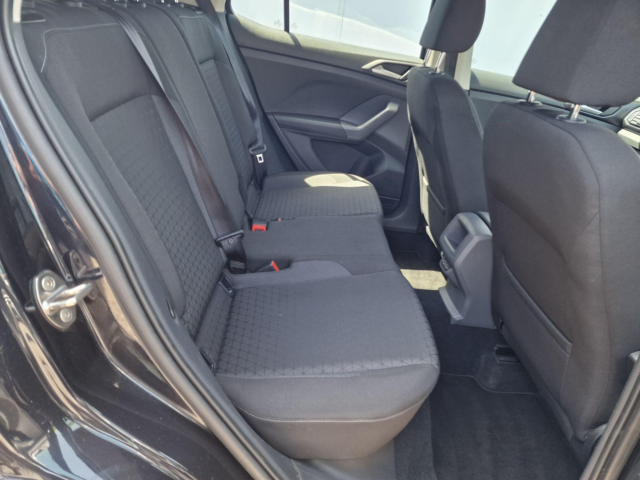 Volkswagen T-Cross view 35