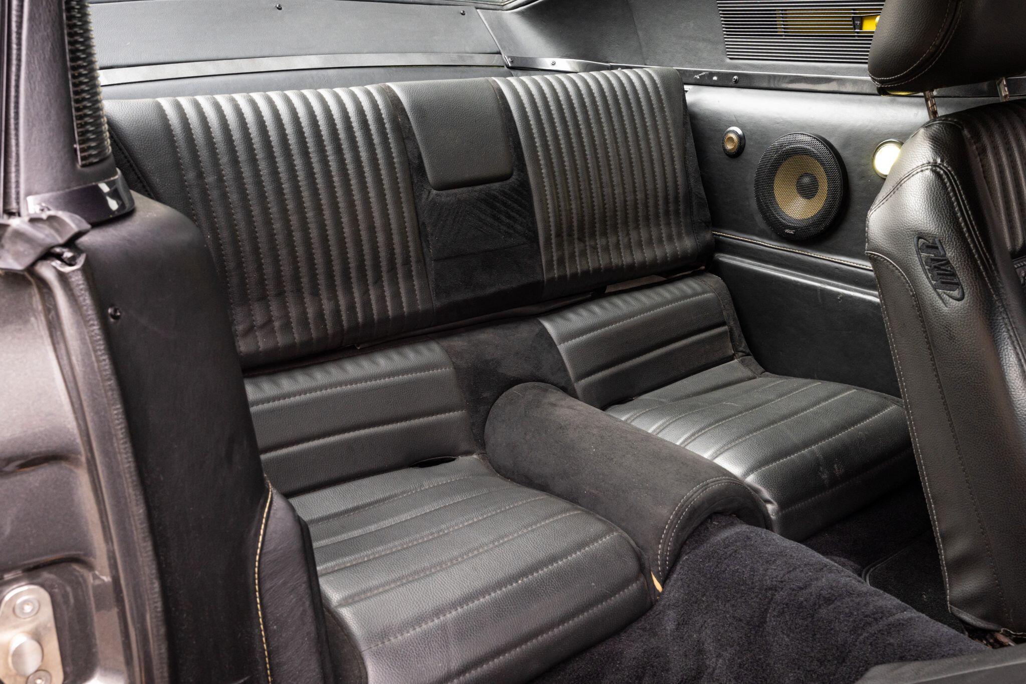 Ford Mustang view 31