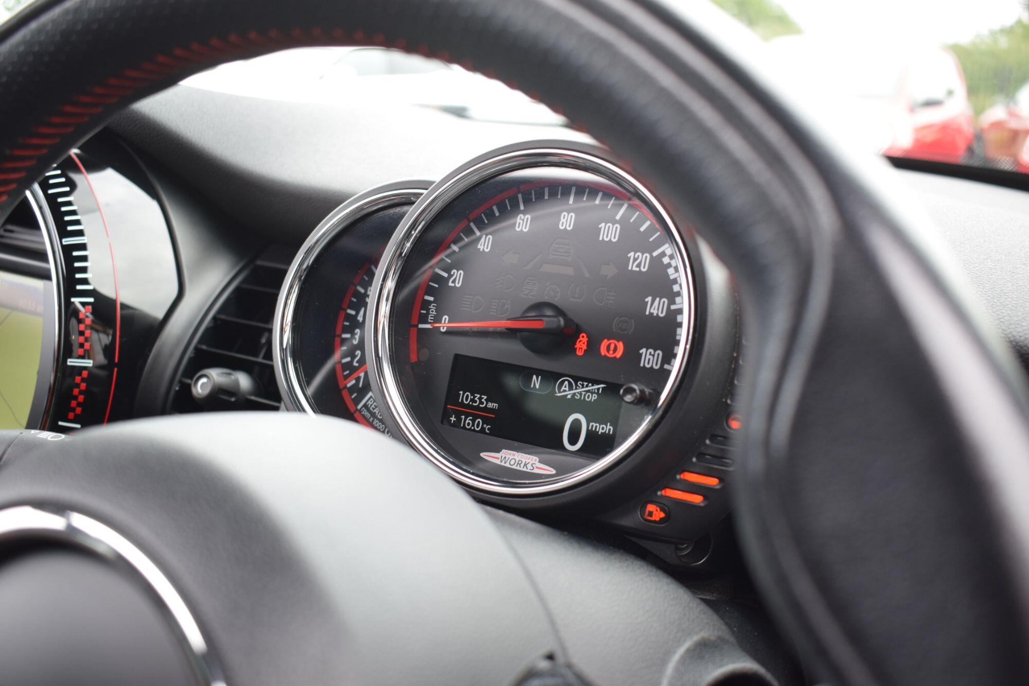 Mini Hatch view 12