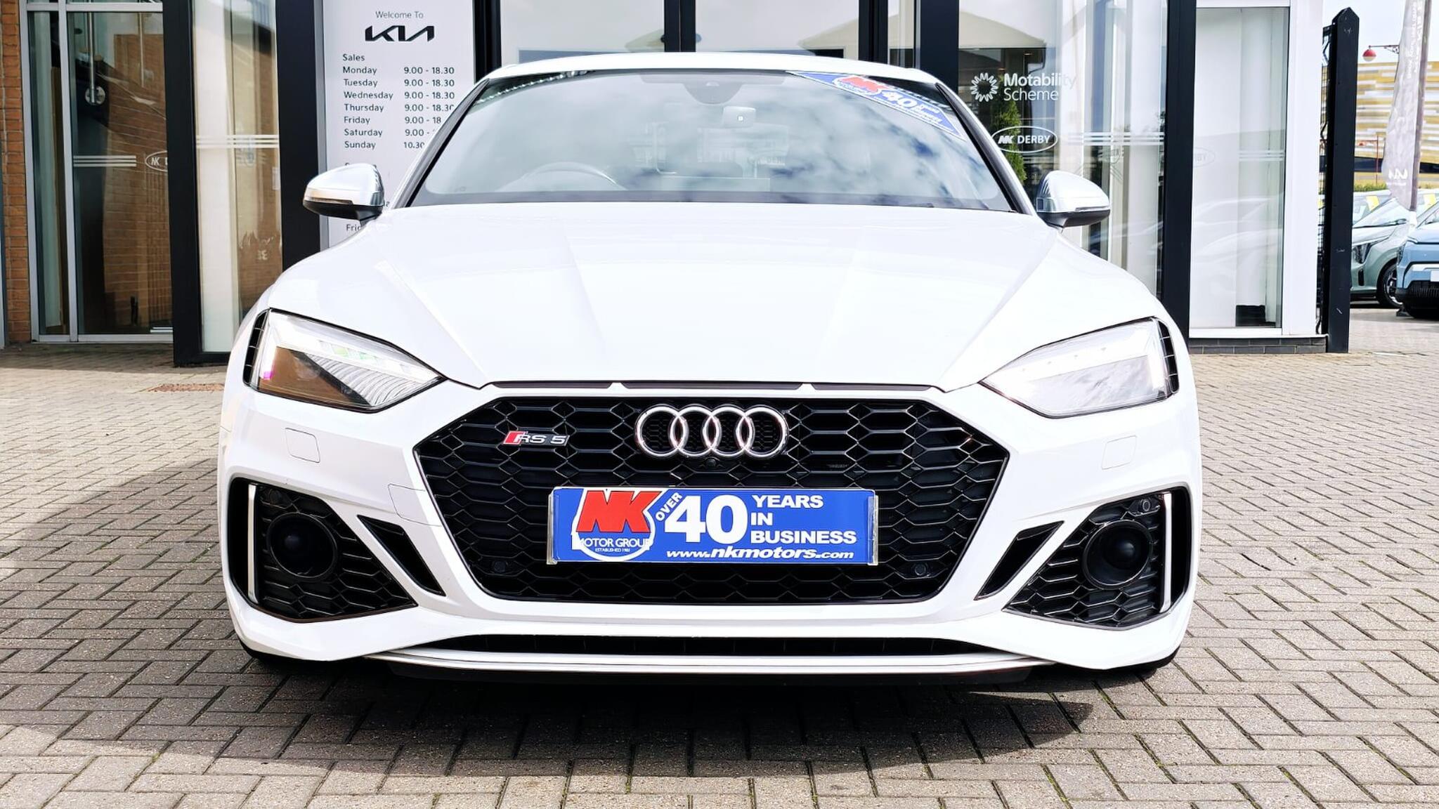 Audi RS5 view 5
