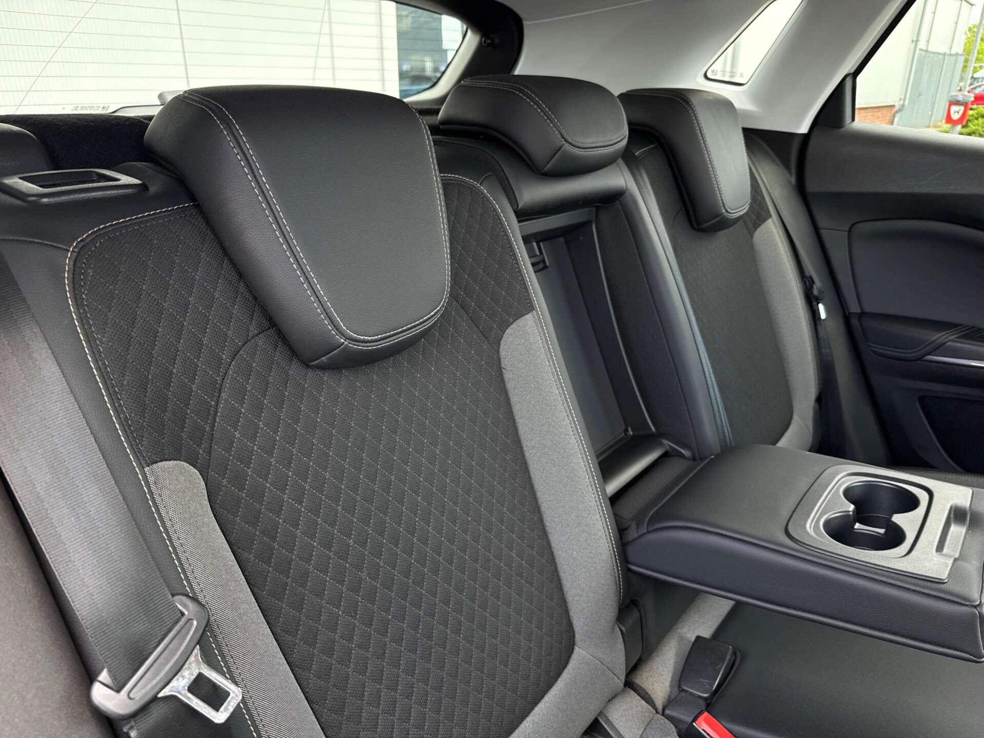 Vauxhall Grandland X view 16