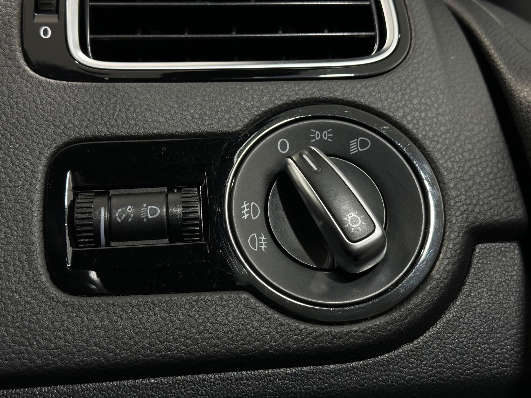 Volkswagen Polo view 18