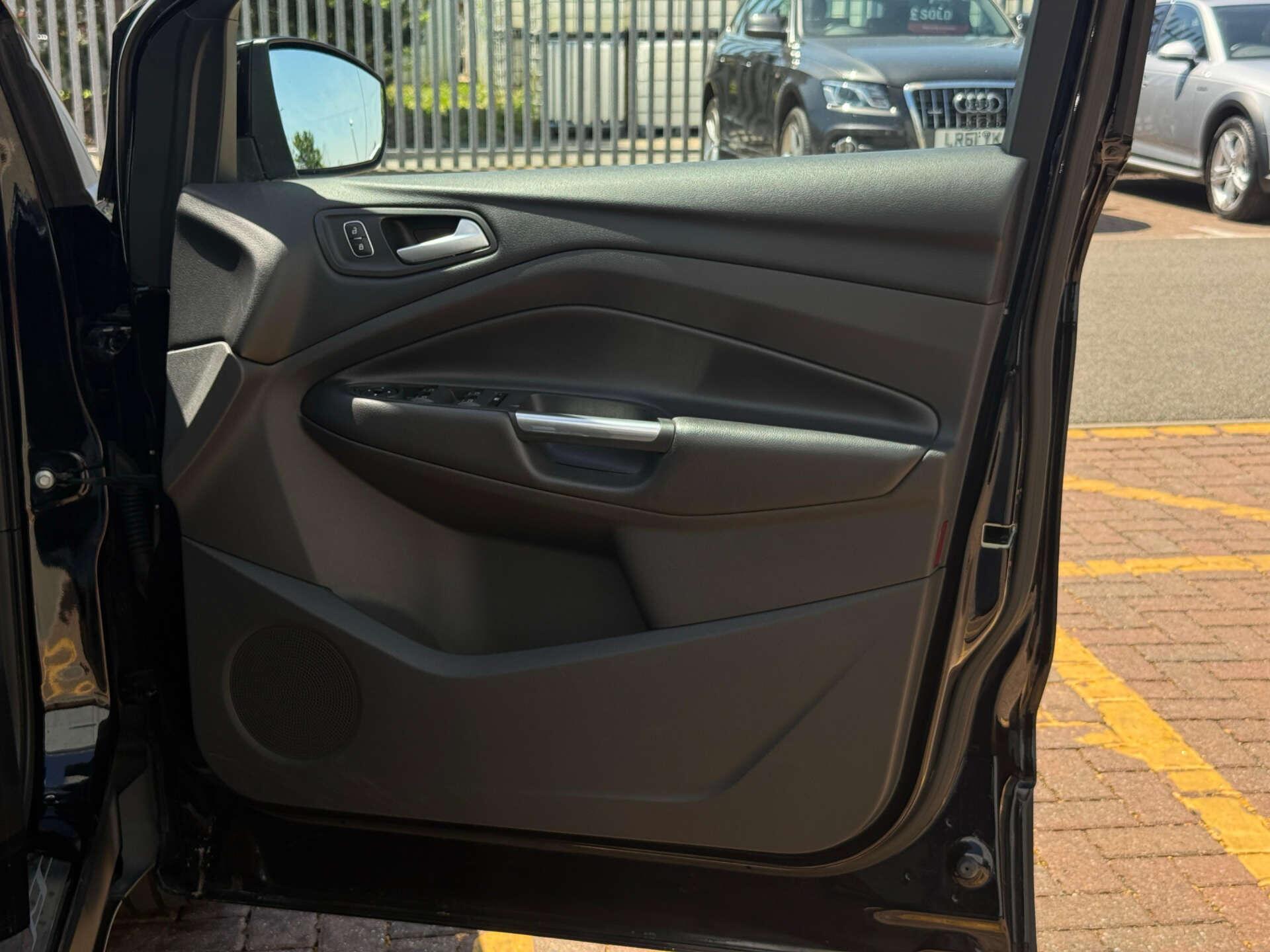 Ford Kuga view 23