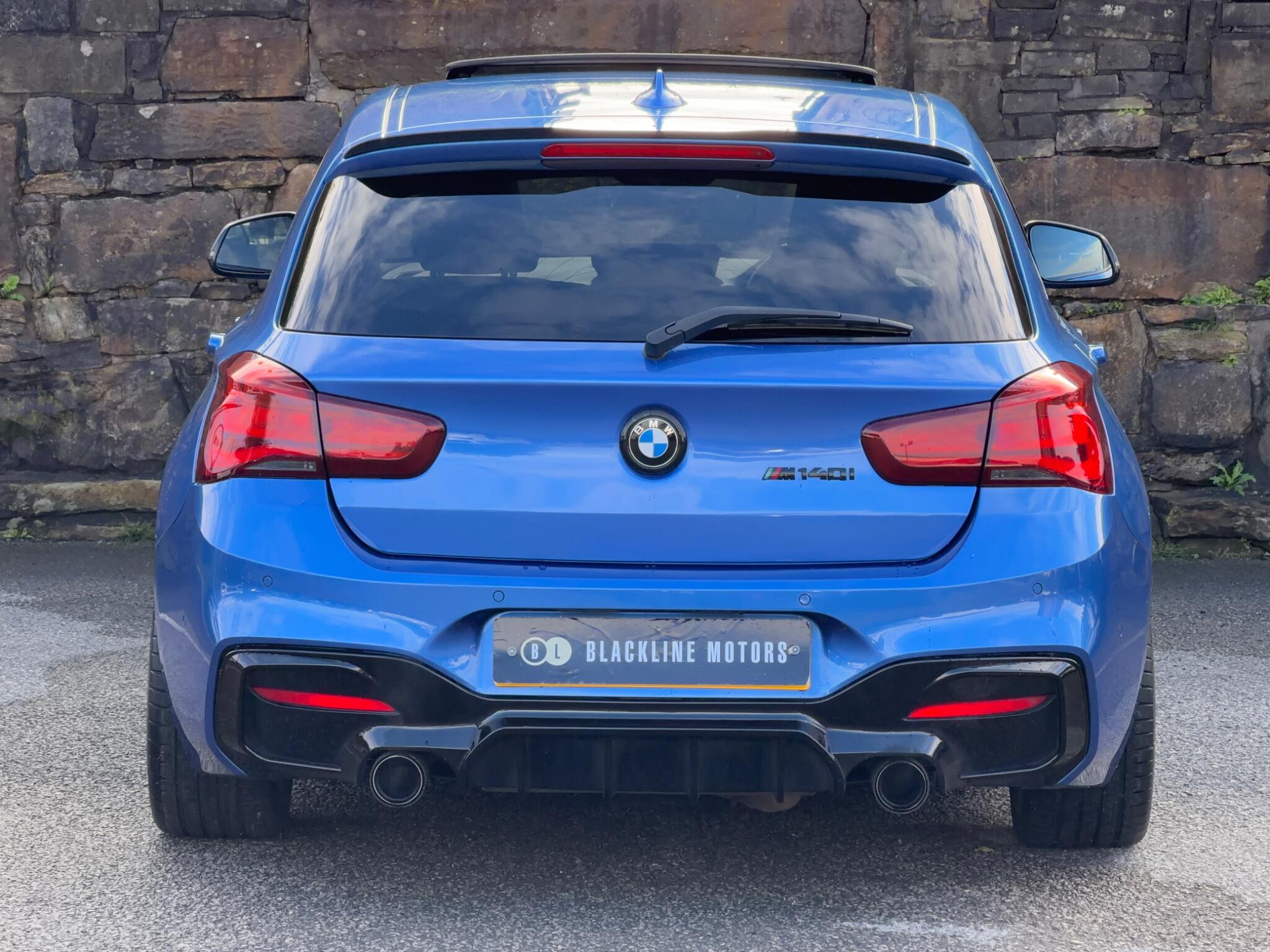 BMW 1 Series view 6