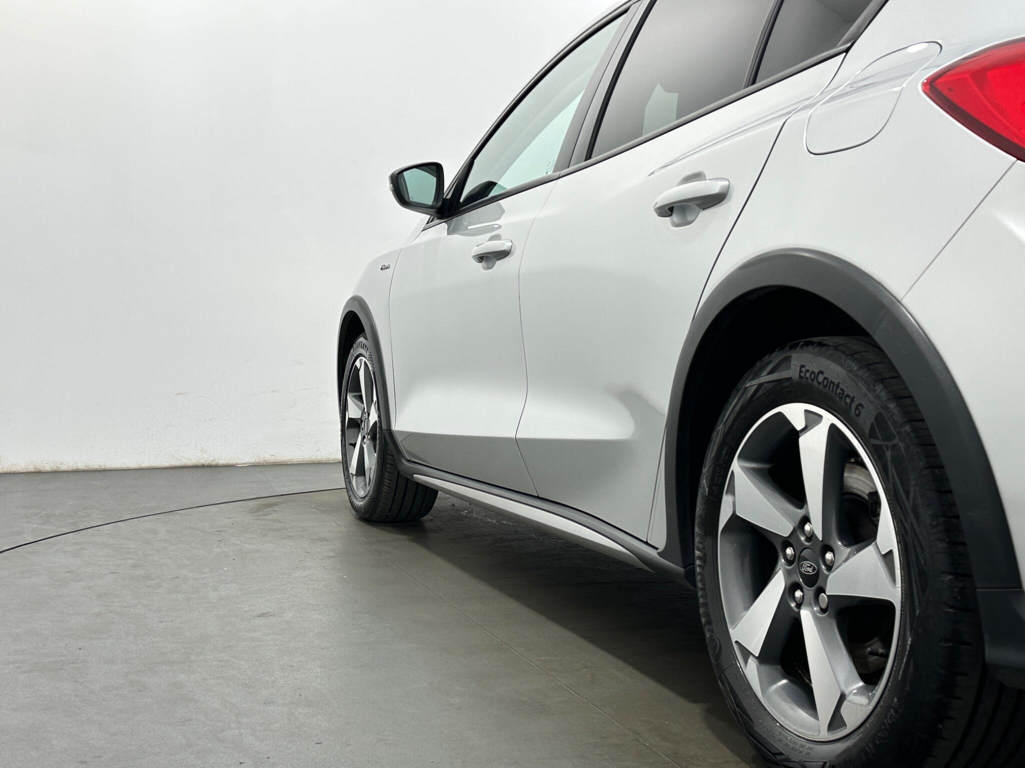 Ford Focus view 46
