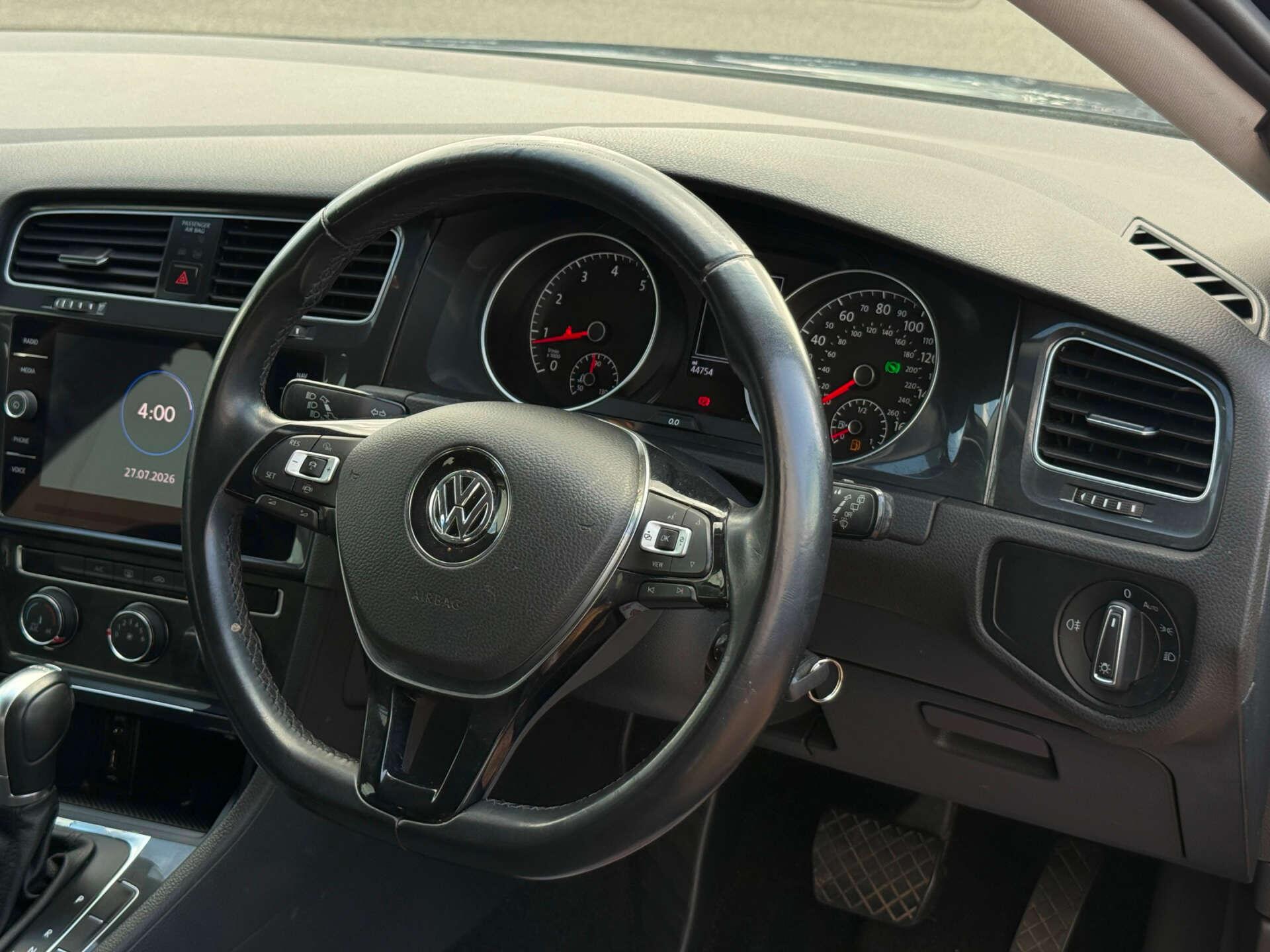 Volkswagen Golf view 49