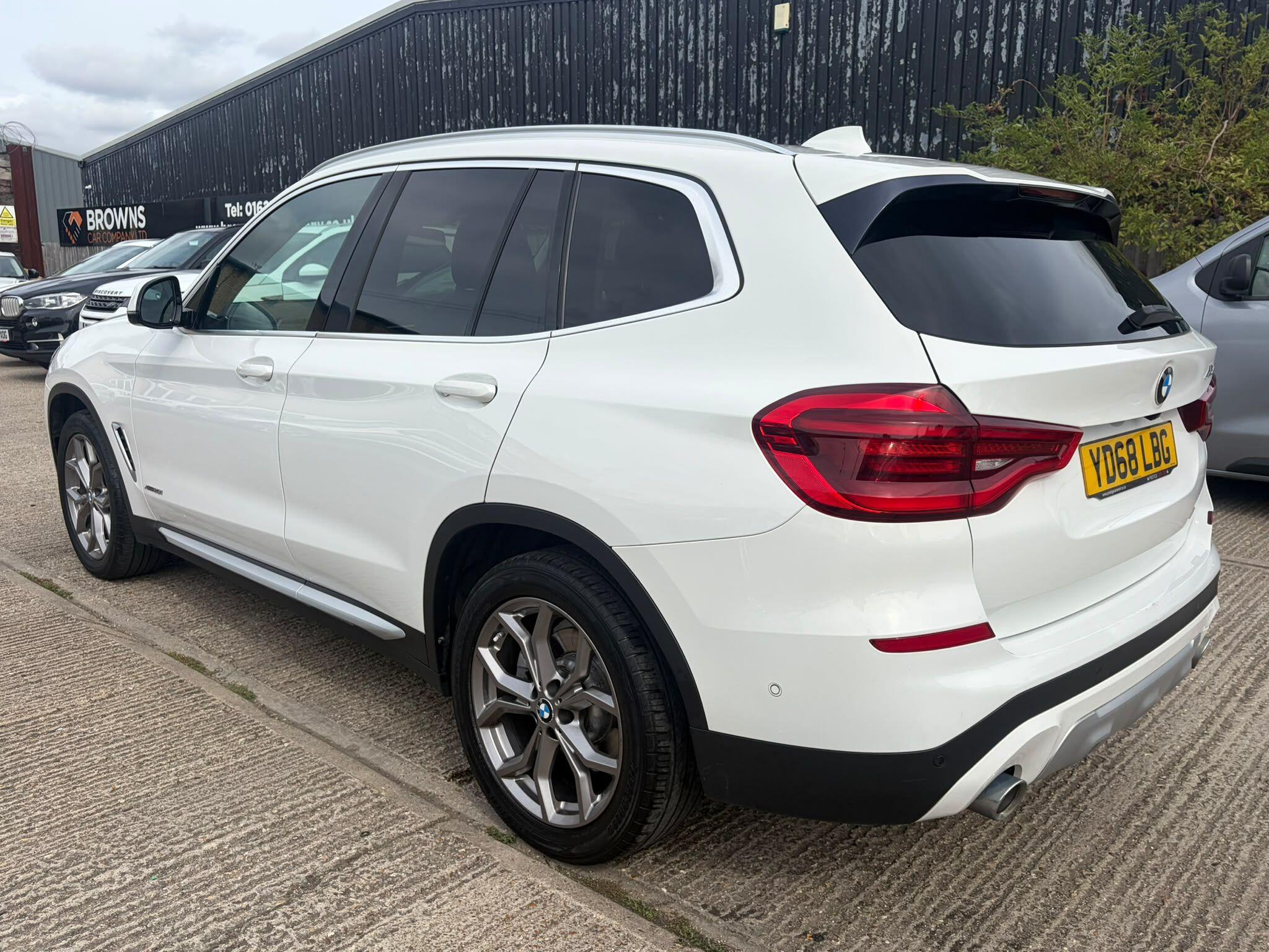 BMW X3 view 5