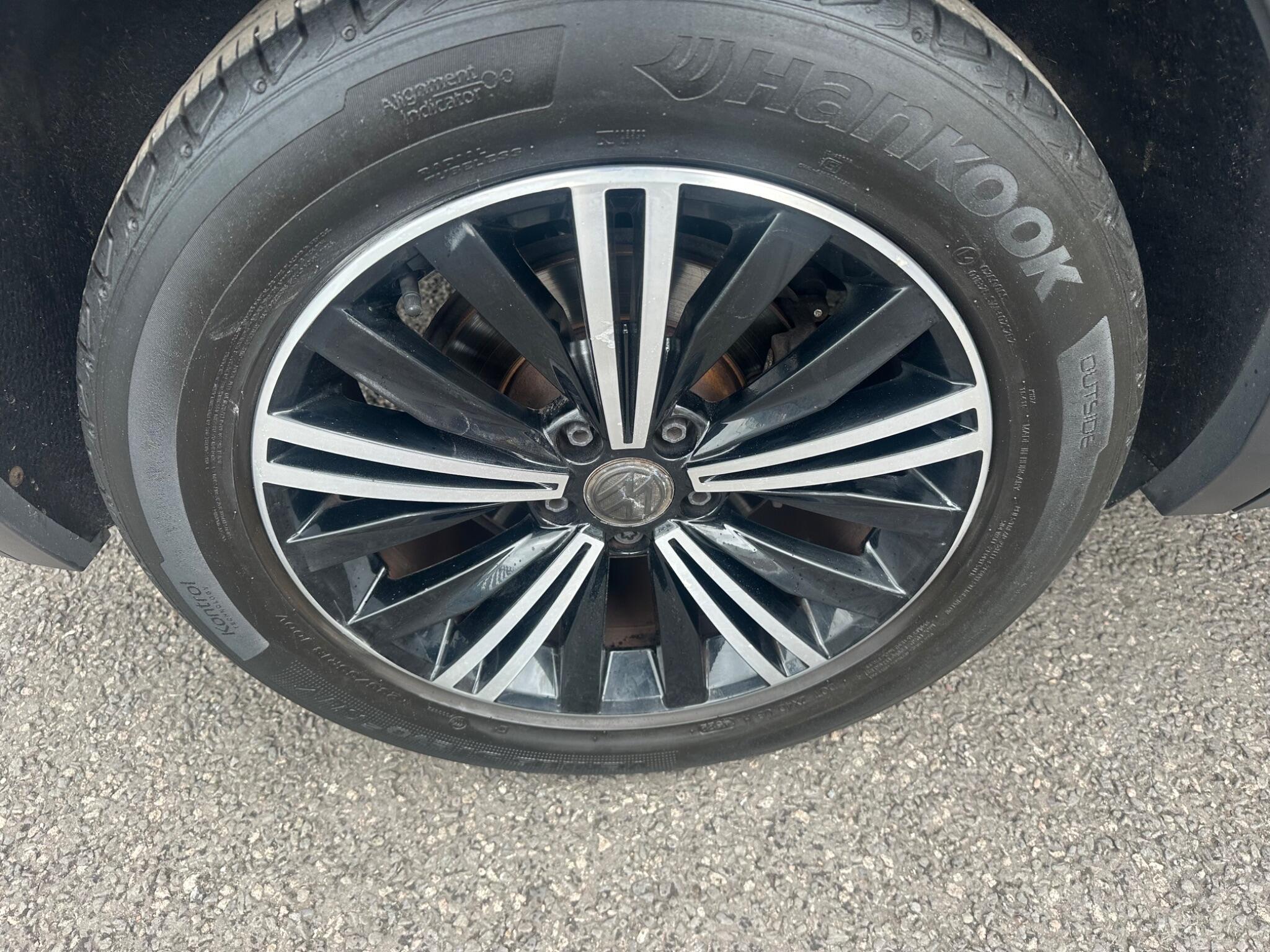Volkswagen Tiguan view 30