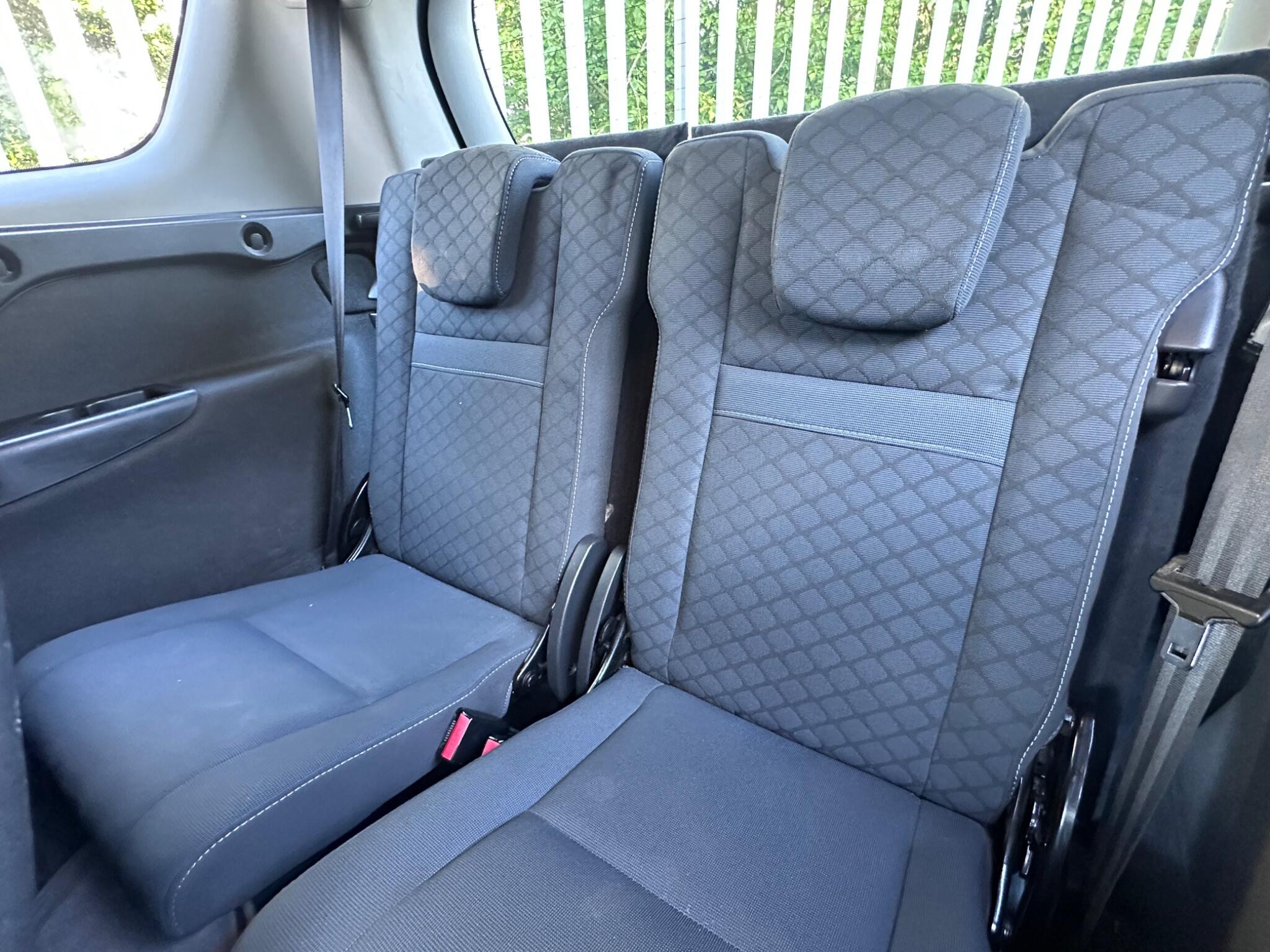 2010 Renault Grand Scenic image 27
