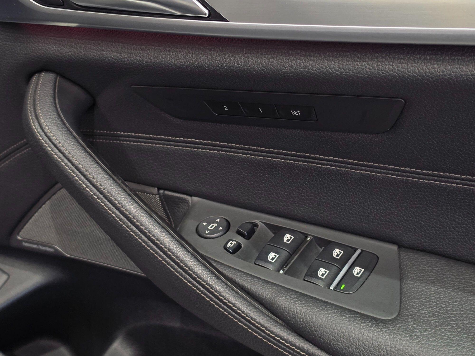 BMW 5 Series view 62