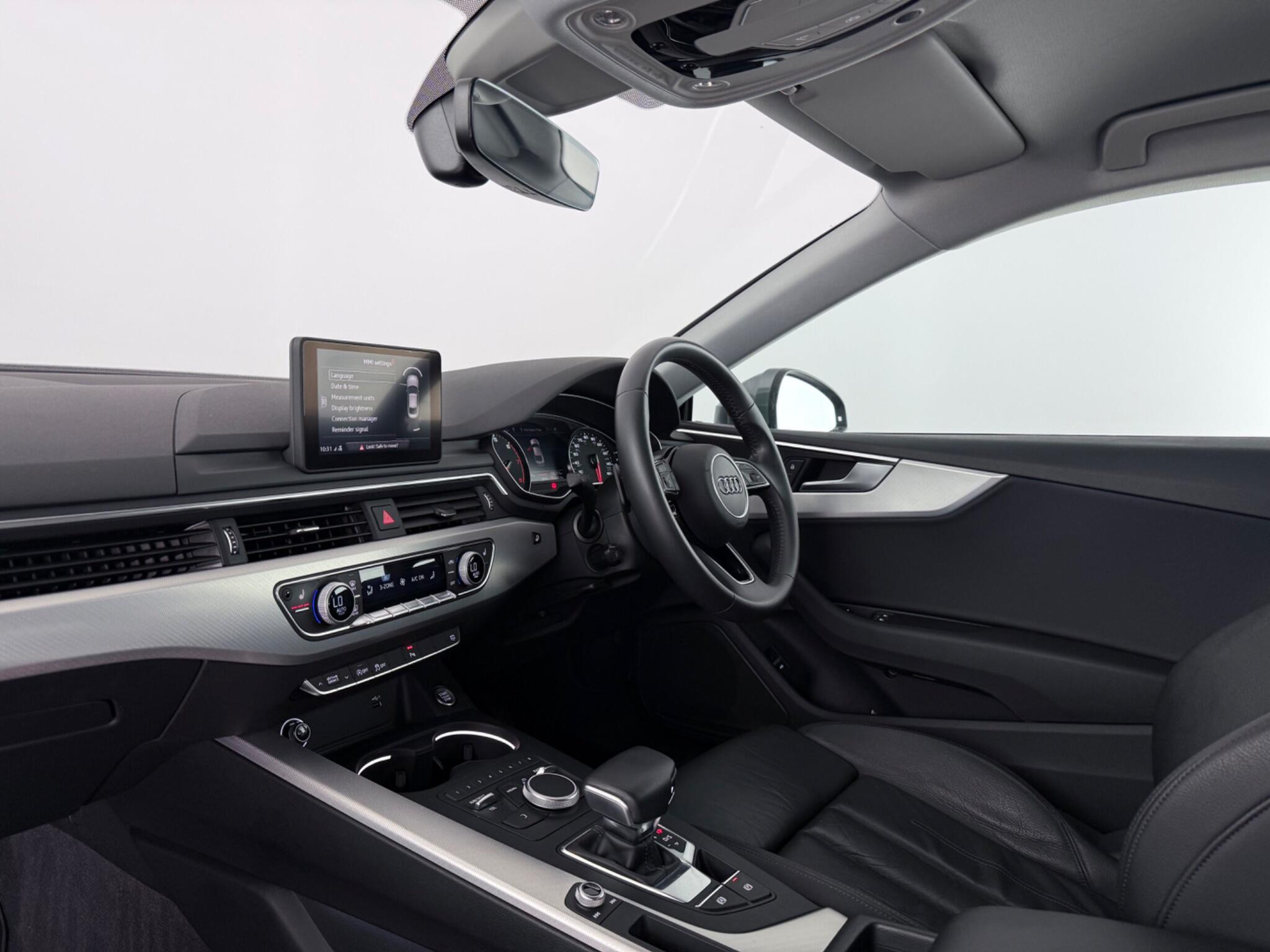 Audi A5 view 4