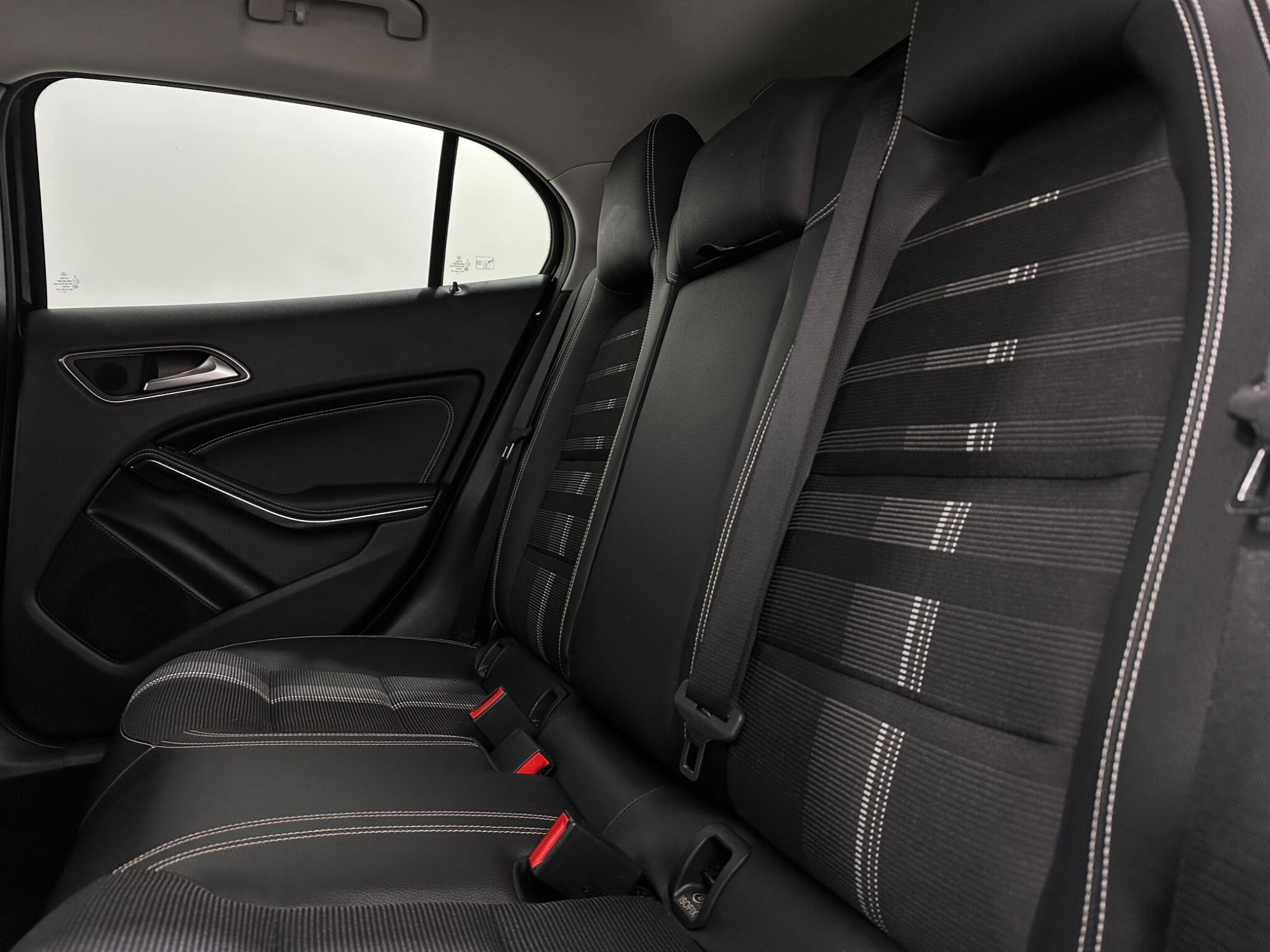 Mercedes-Benz Gla view 38