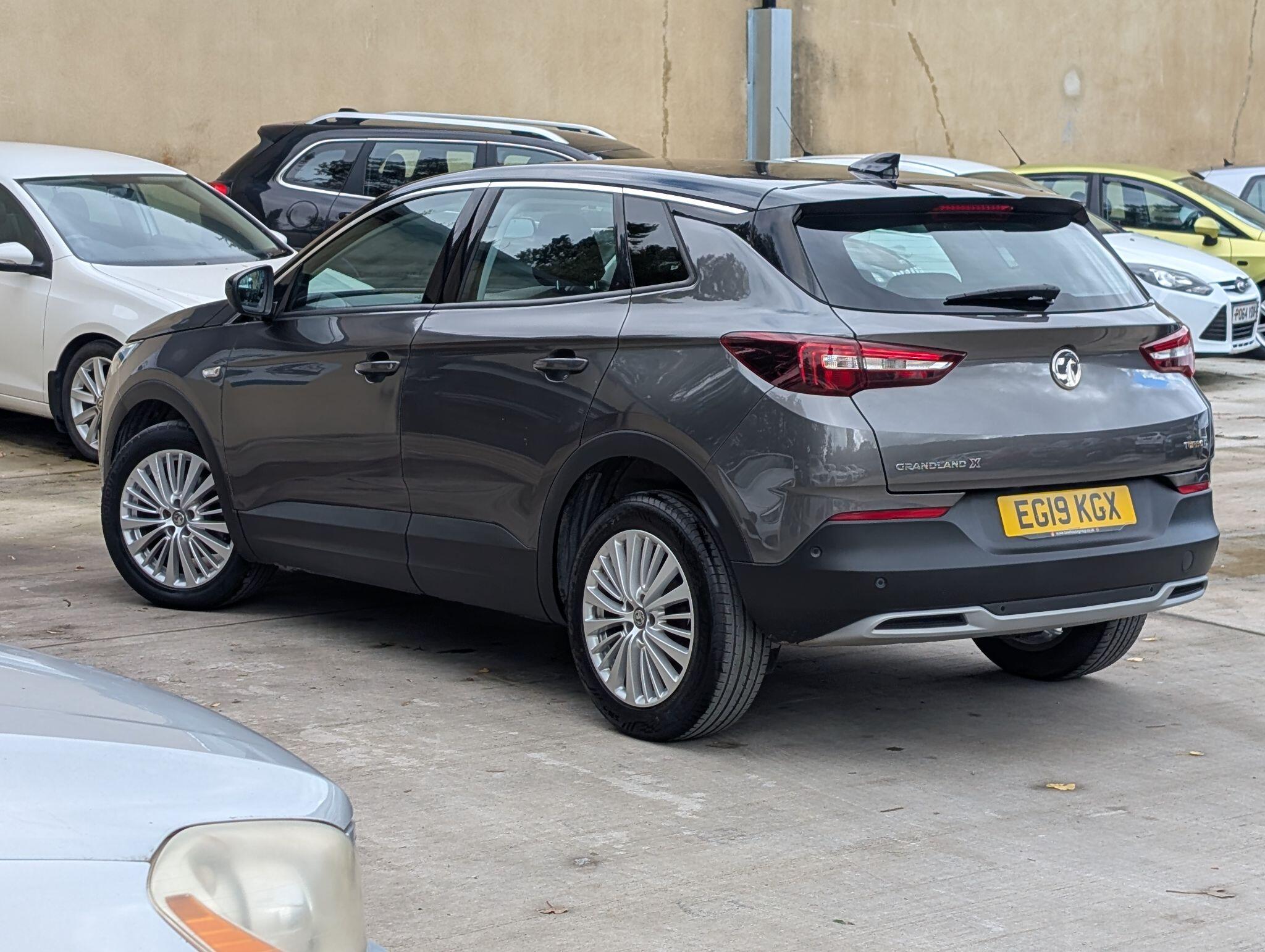 Vauxhall Grandland X view 4