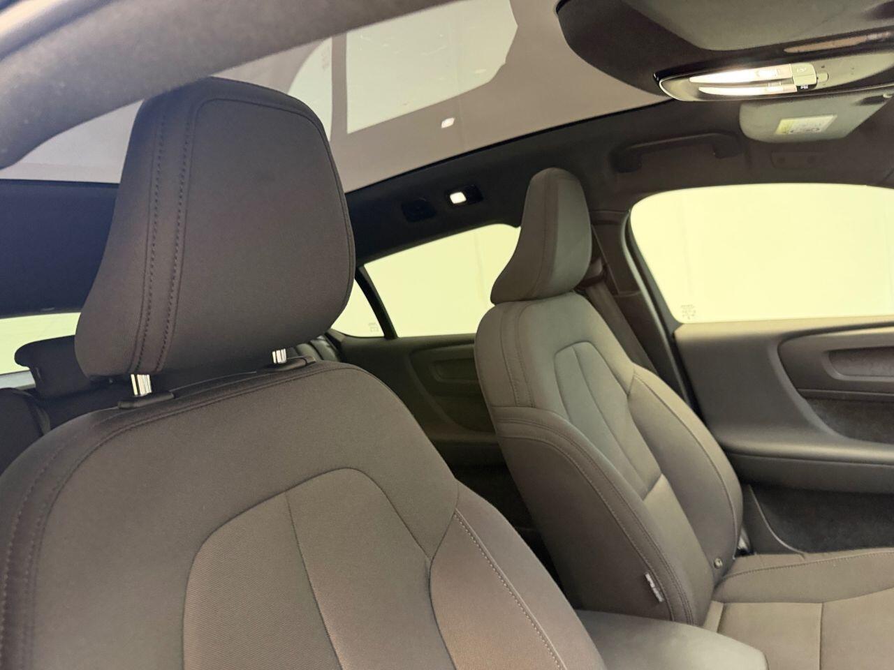 Volvo C40 view 16