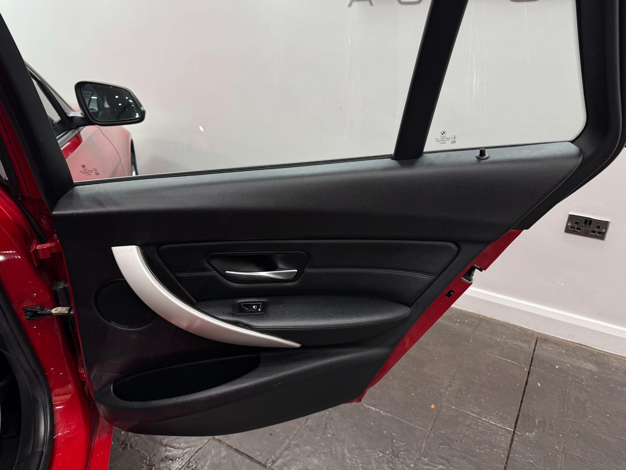 BMW 3 Series view 56