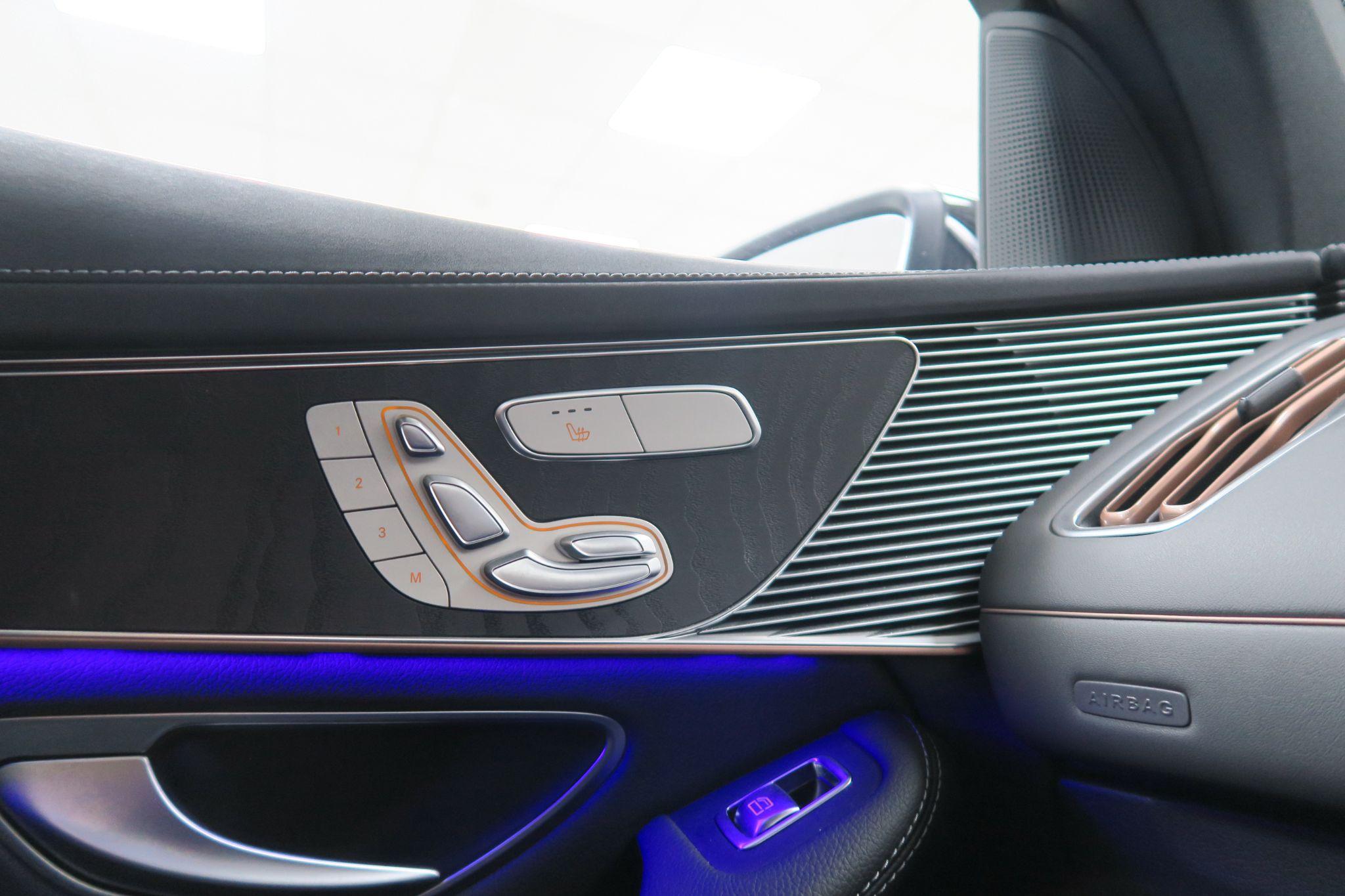 Mercedes-Benz EQC view 17