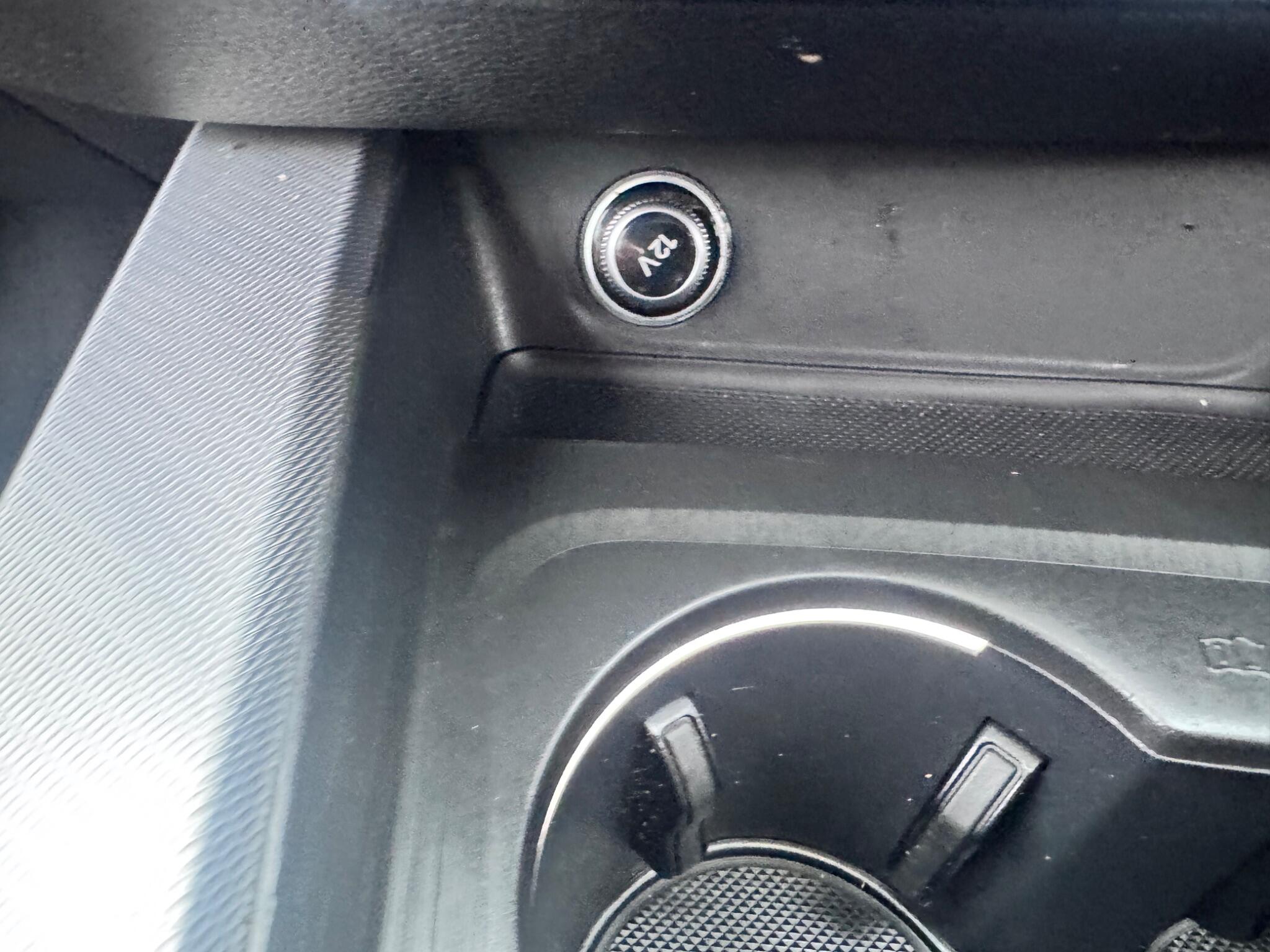 Audi A4 view 21