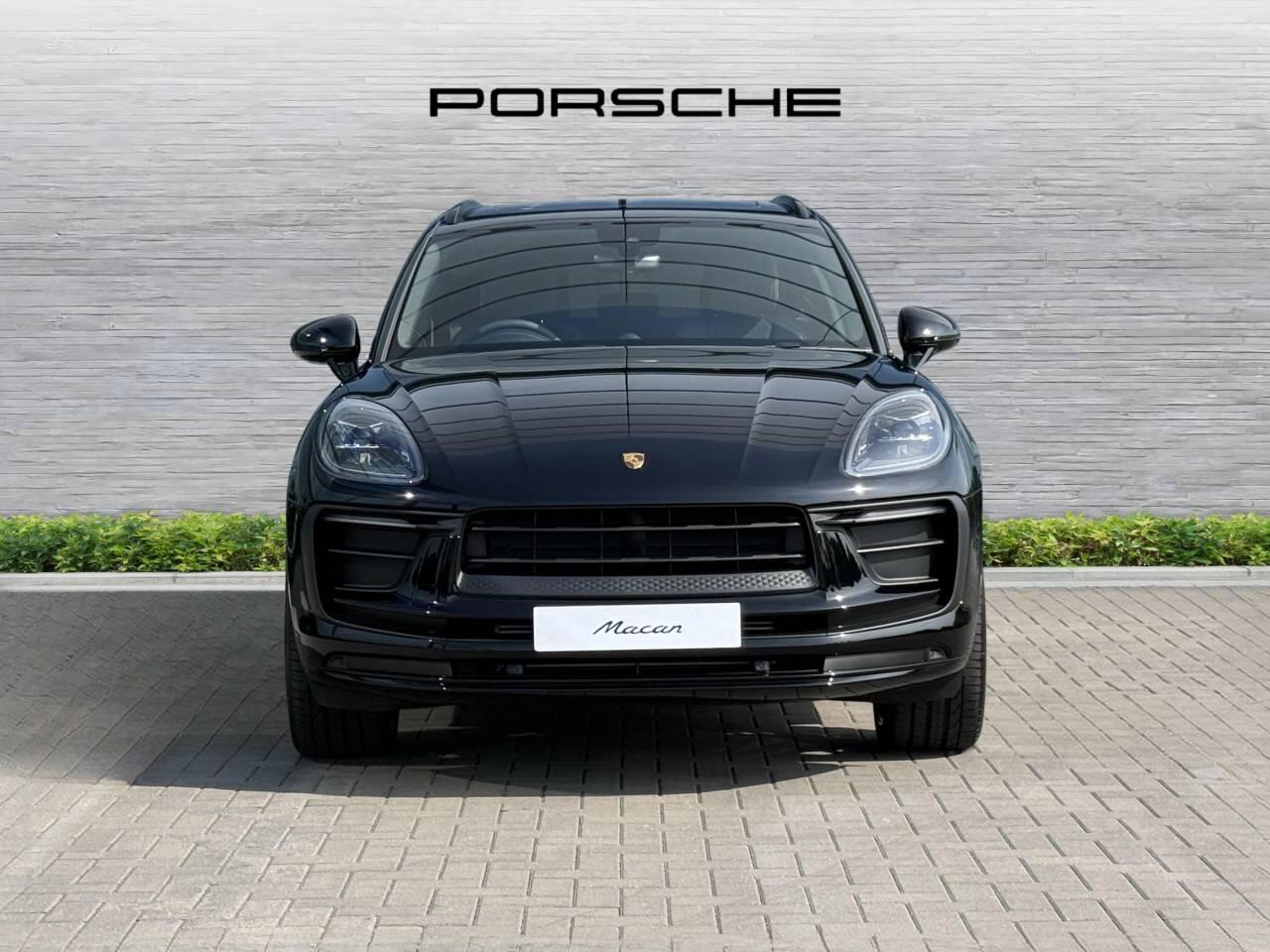 Porsche Macan view 6