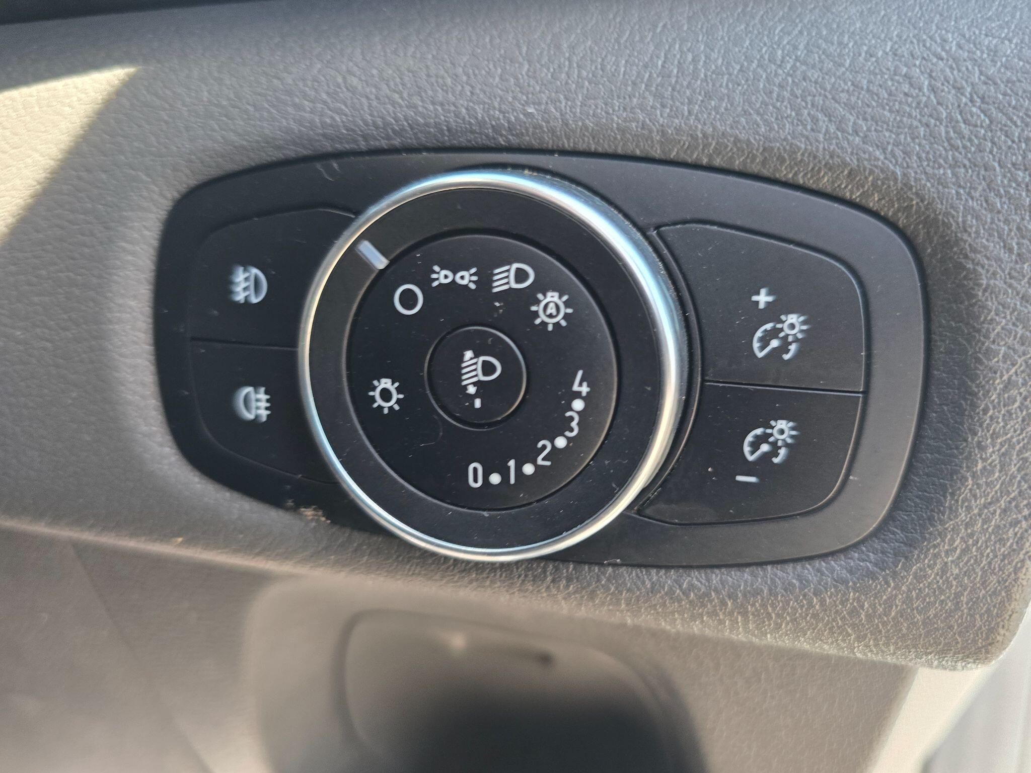 Ford Transit Custom view 34