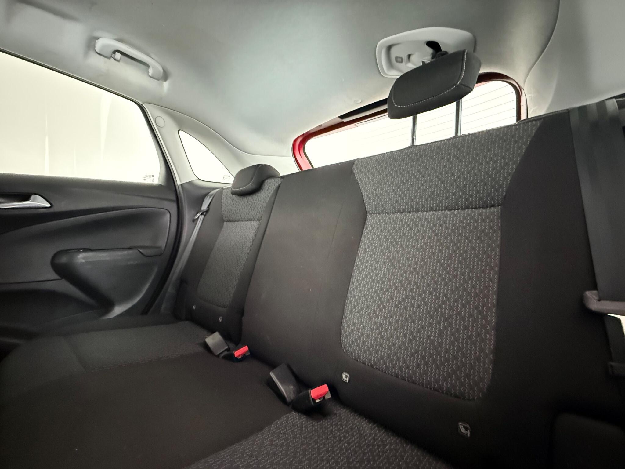 Vauxhall Crossland view 13
