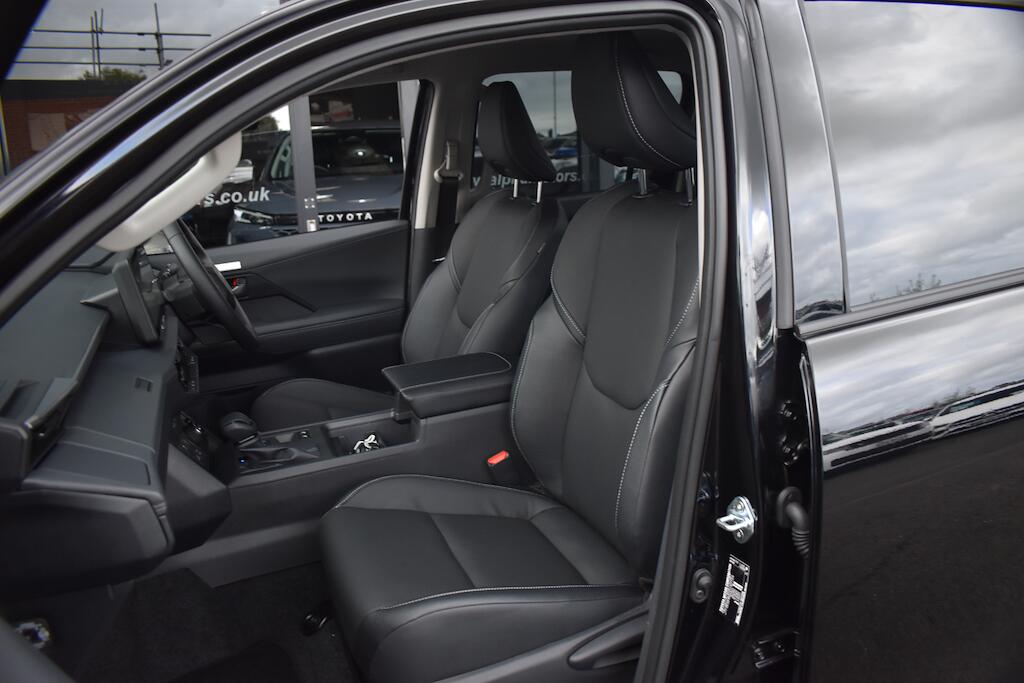 Toyota Hilux view 11