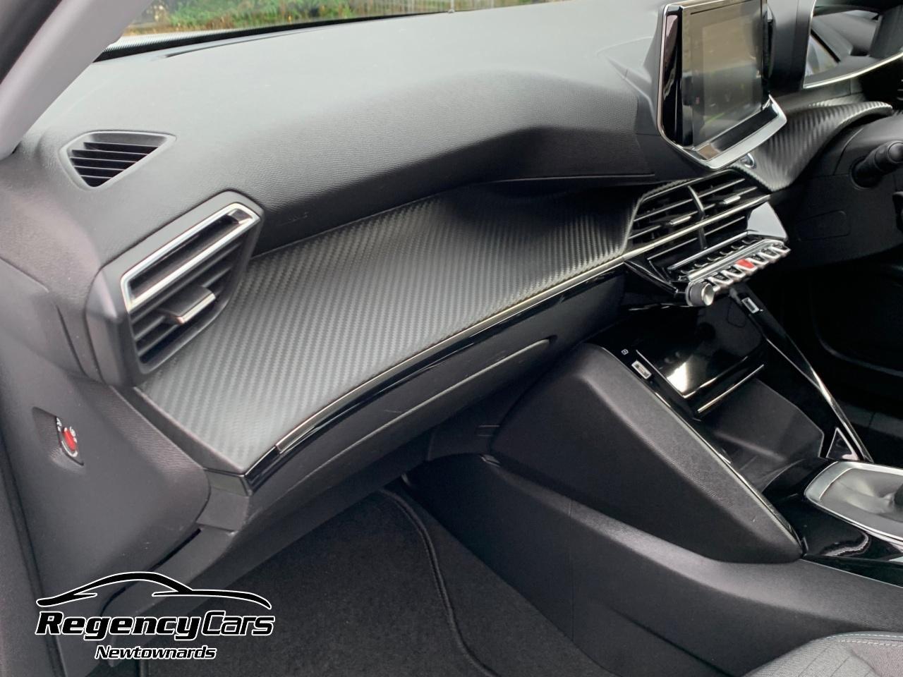 Peugeot 2008 view 13