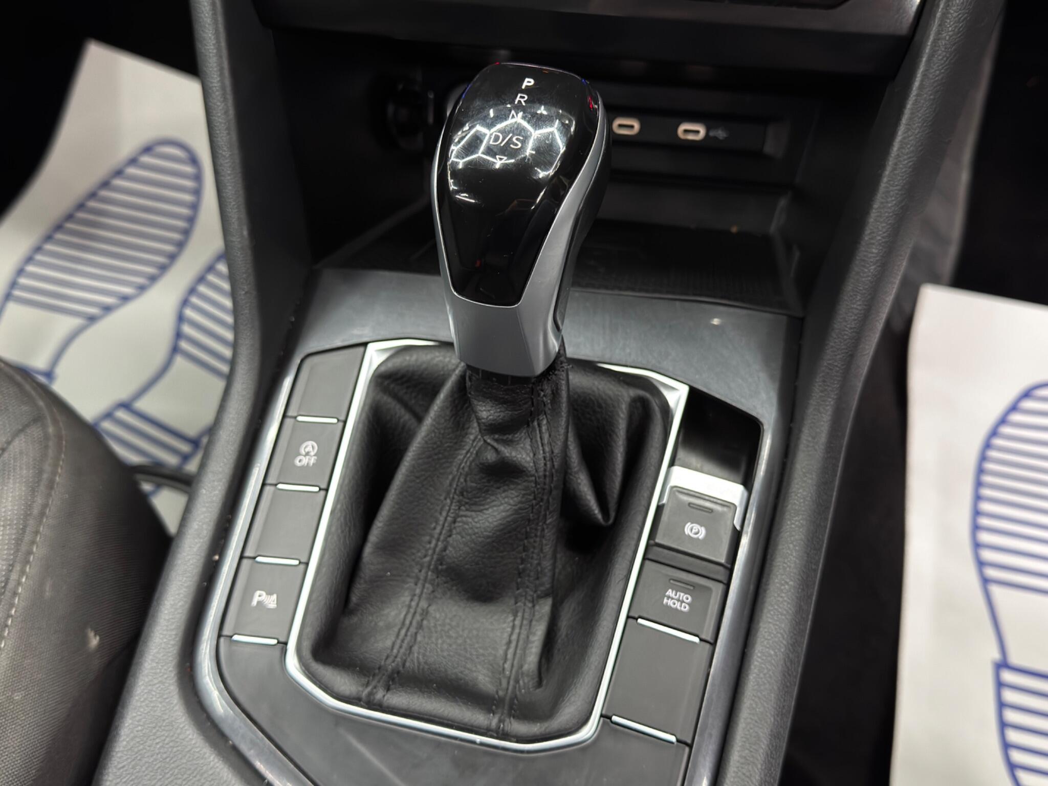 Volkswagen Tiguan Allspace view 25