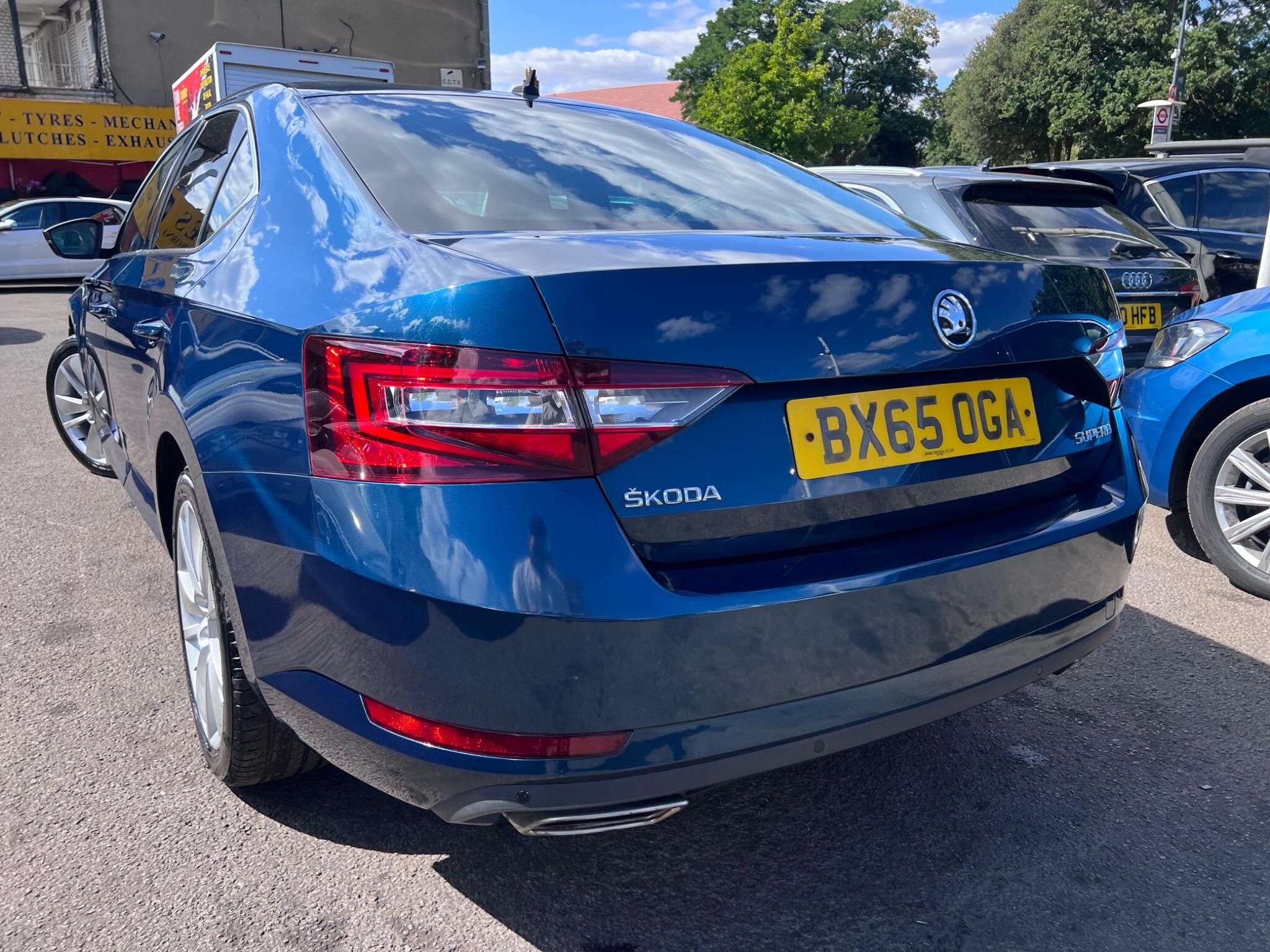 Skoda Superb view 15