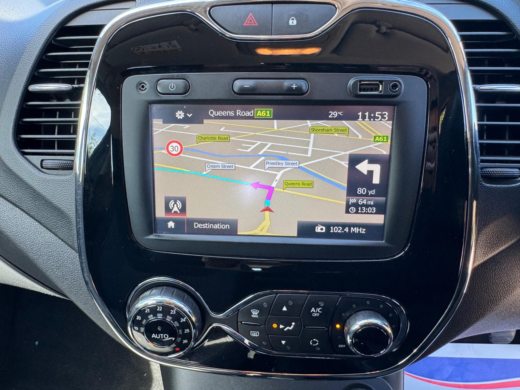Renault Captur view 24