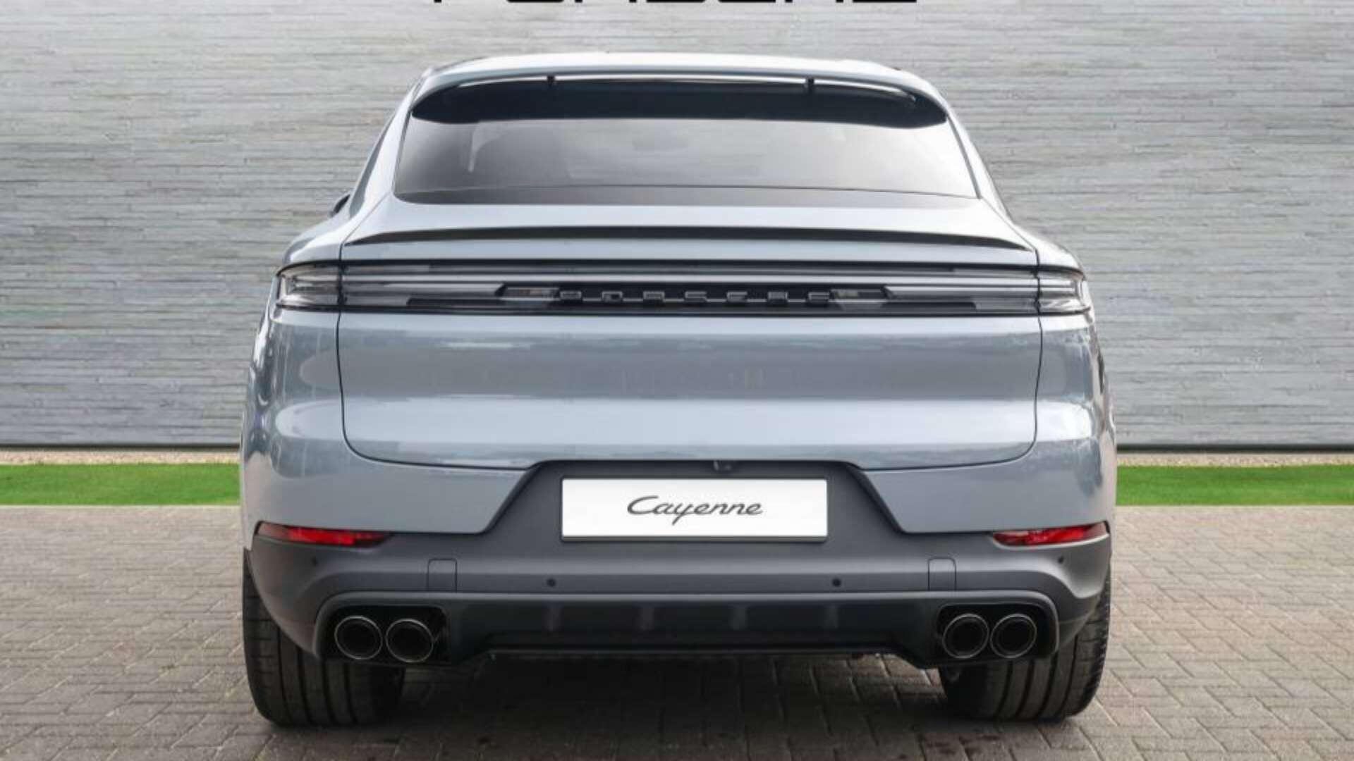 Porsche Cayenne view 8