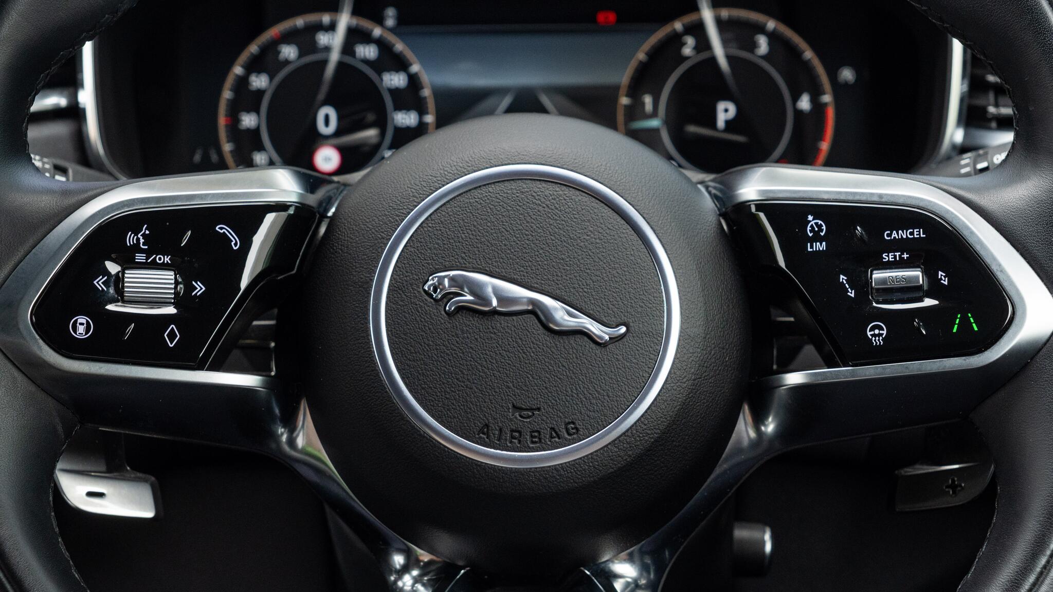 Jaguar F-Pace view 36