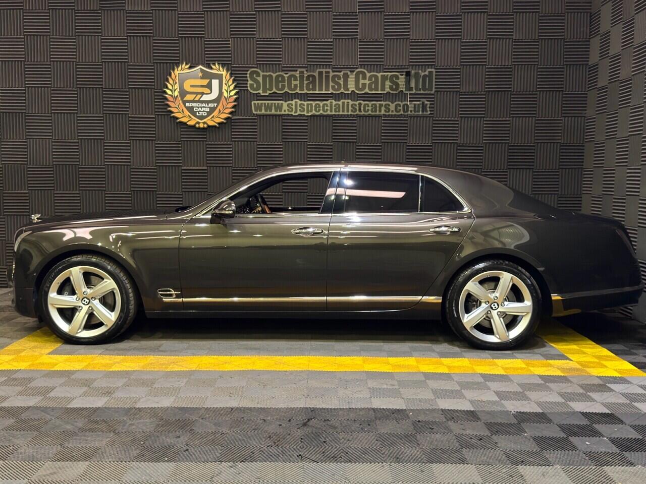 Bentley Mulsanne view 23