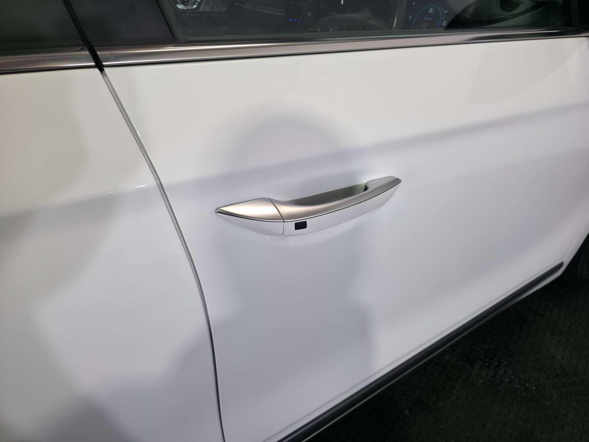 Hyundai Ioniq view 57