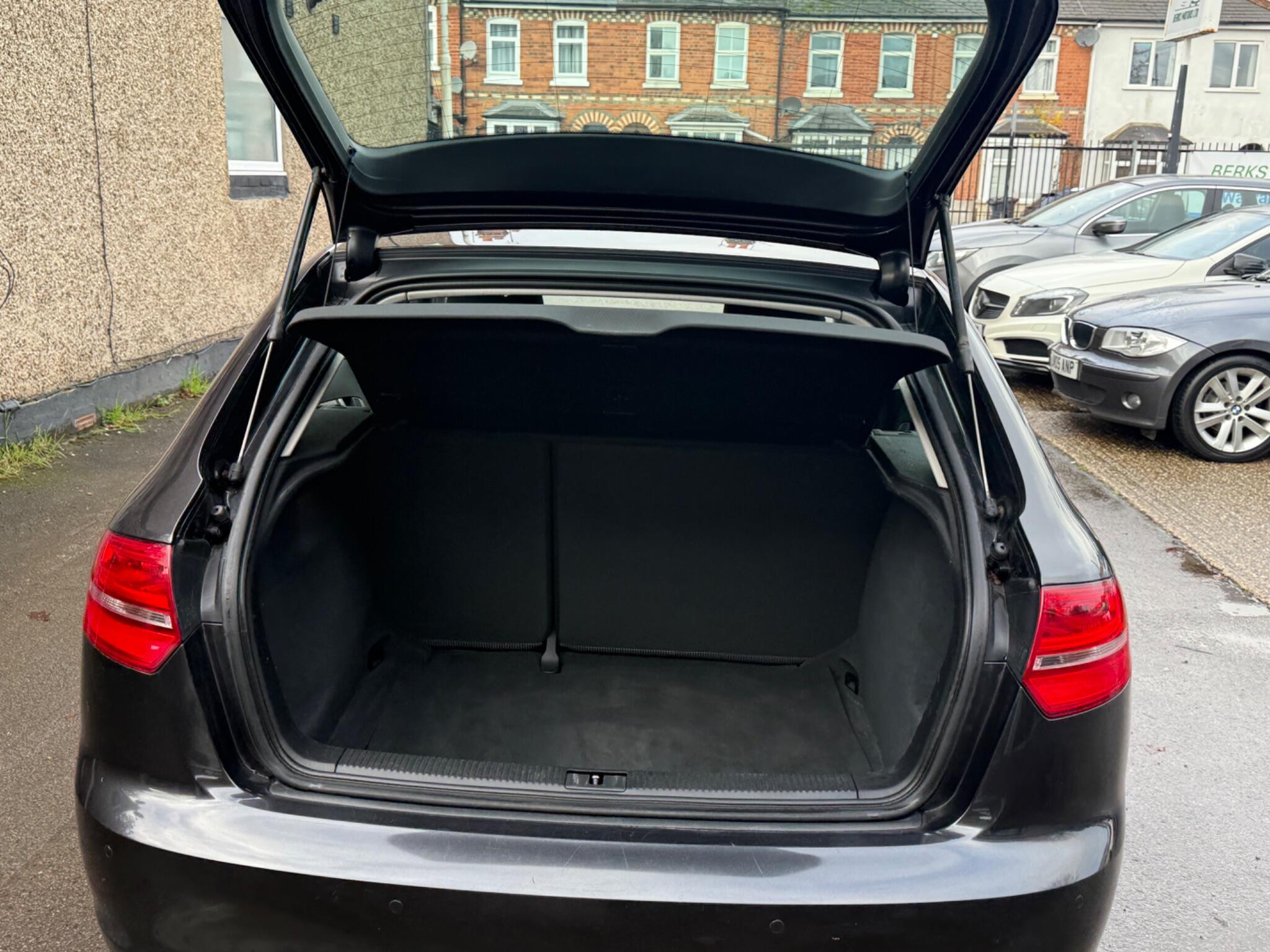 2012 Audi A3 1.6 TDI Sport Sportback Euro 5 (s/s) 5dr image 6