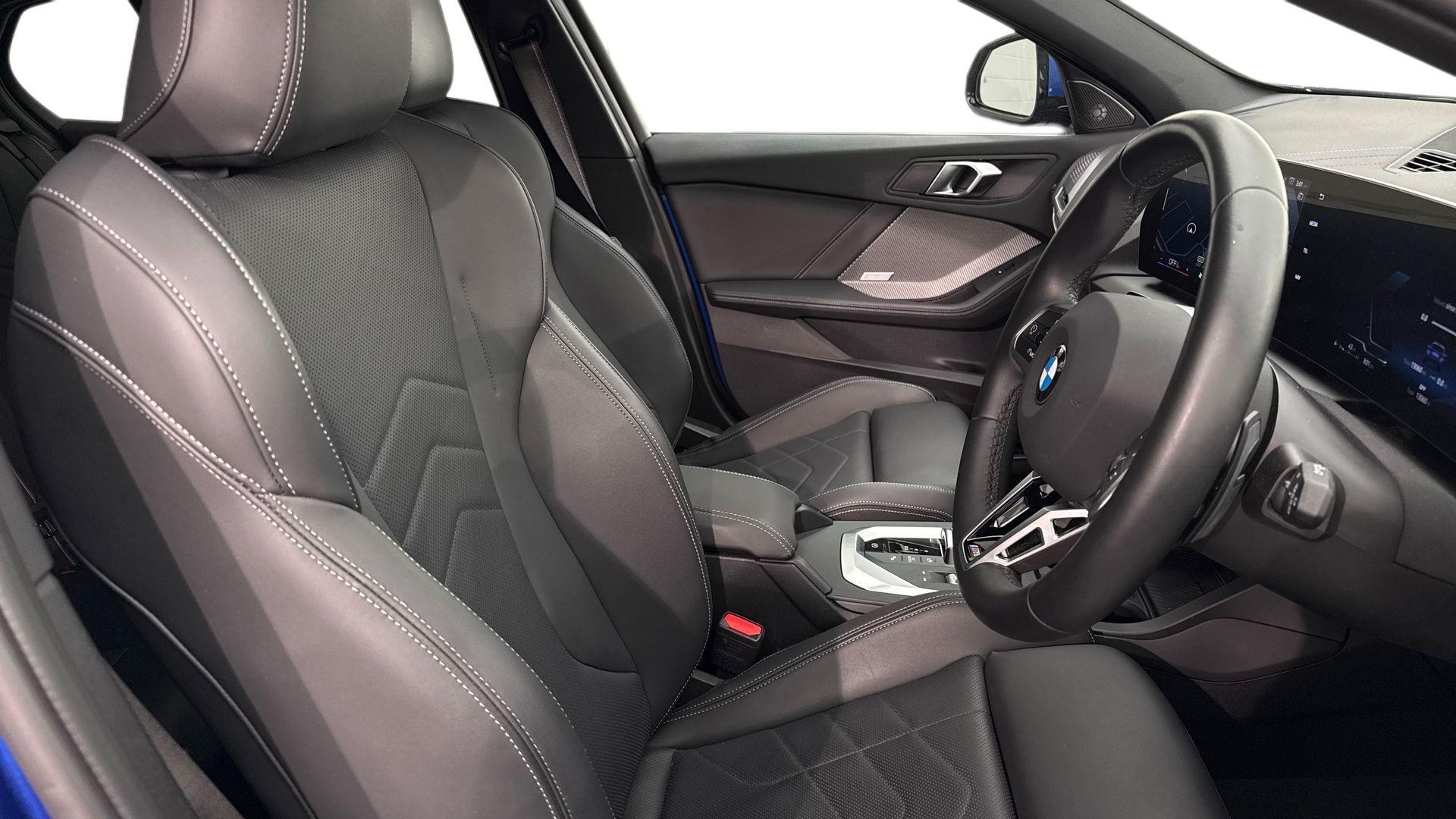 BMW 1 Series view 11