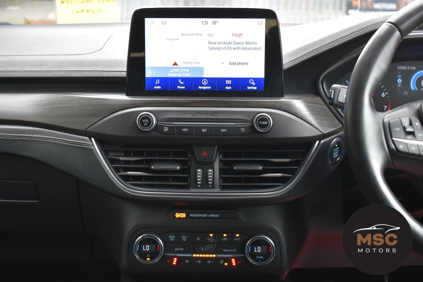 Ford Focus view 45
