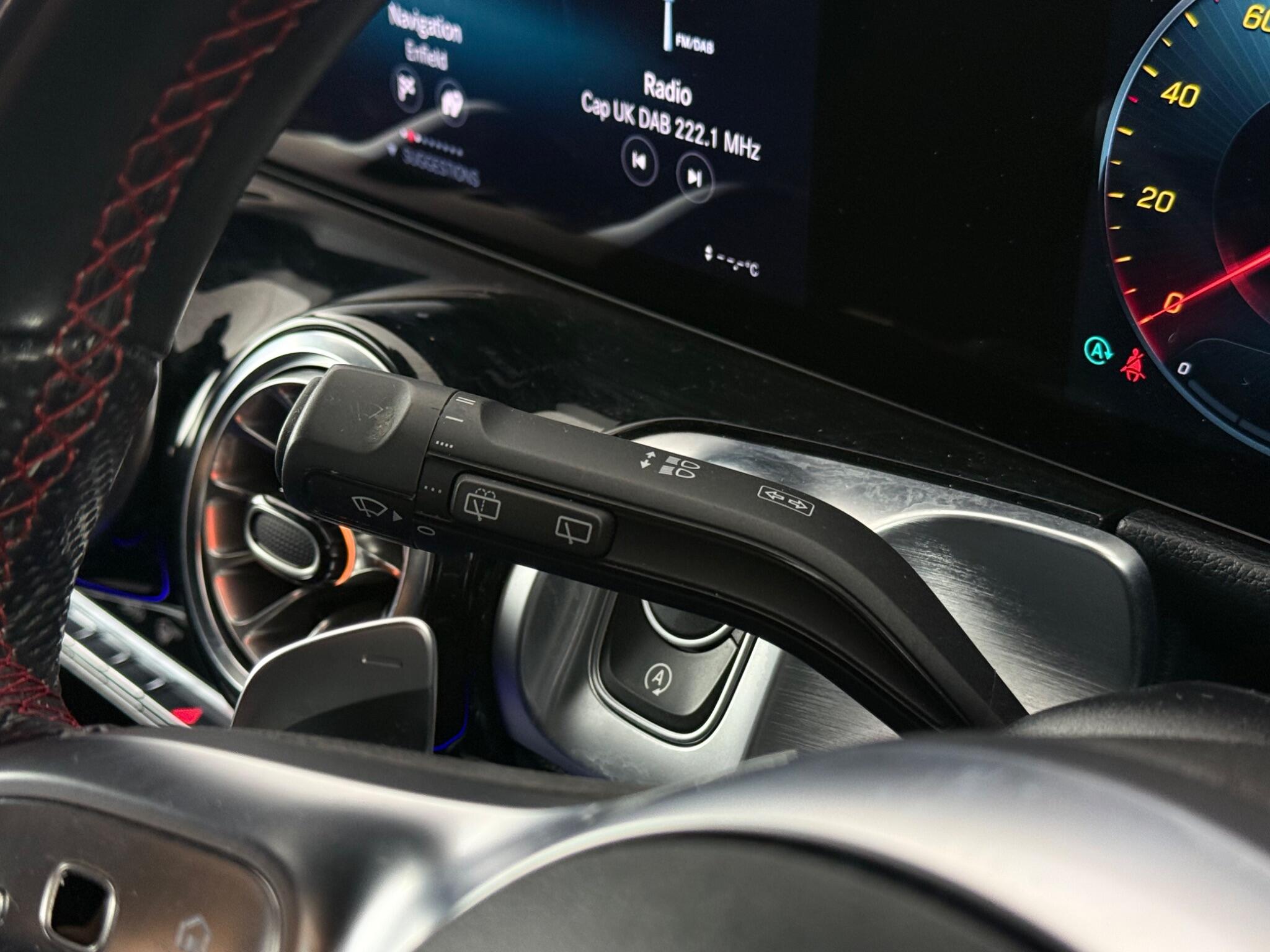 Mercedes-Benz GLB view 16