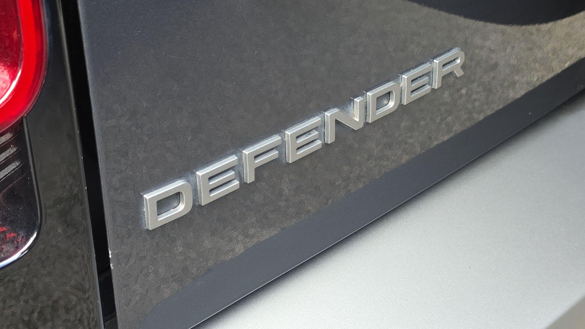 Land Rover Defender view 21