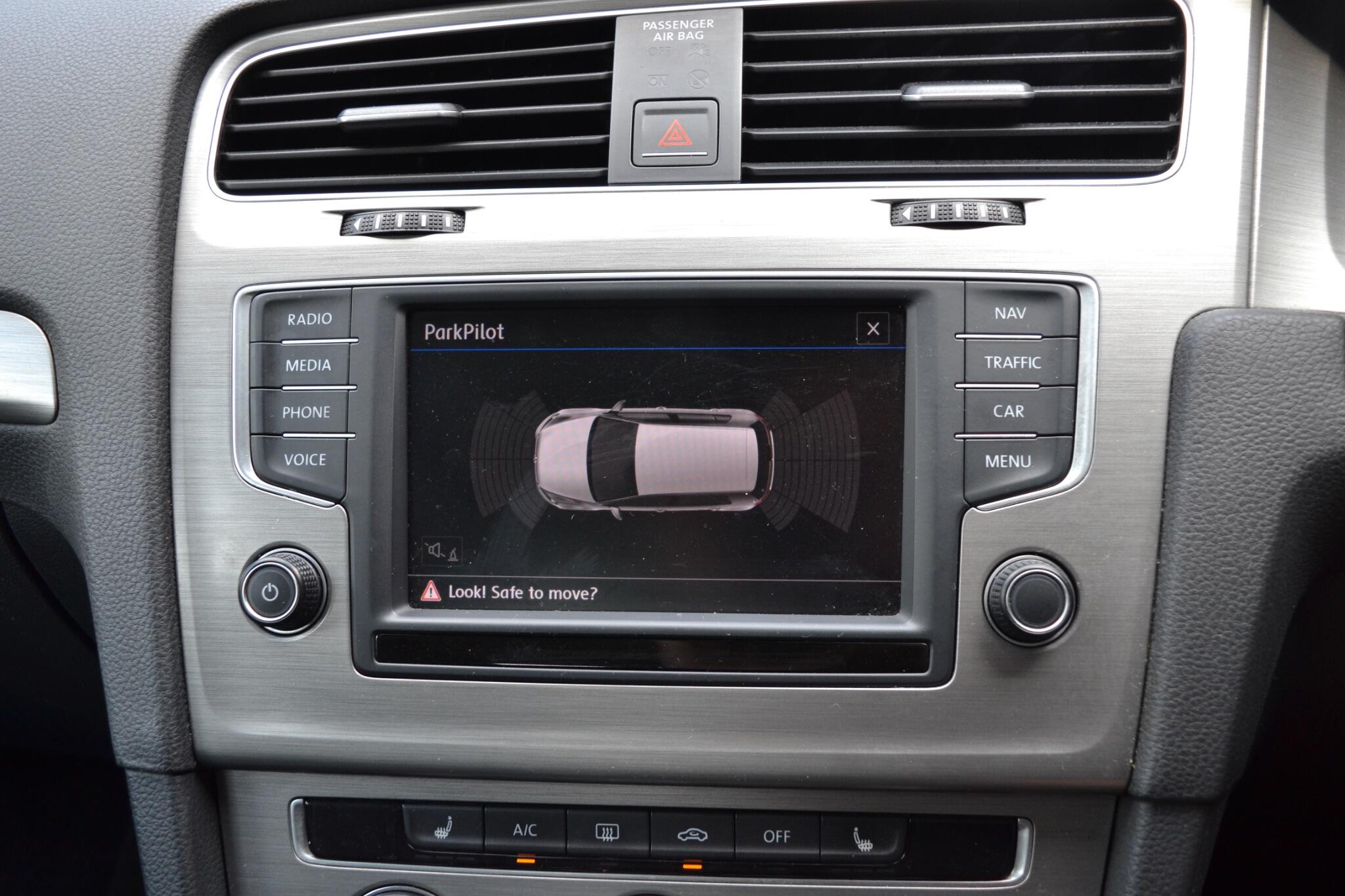Volkswagen Golf view 29