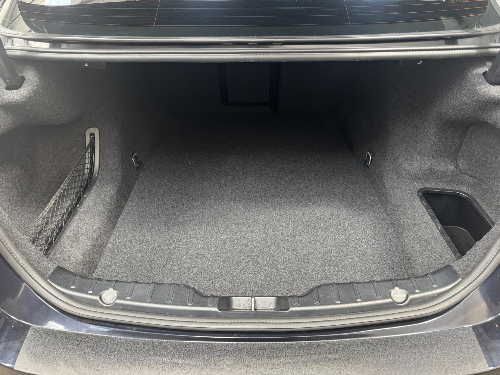 BMW 5 Series view 77