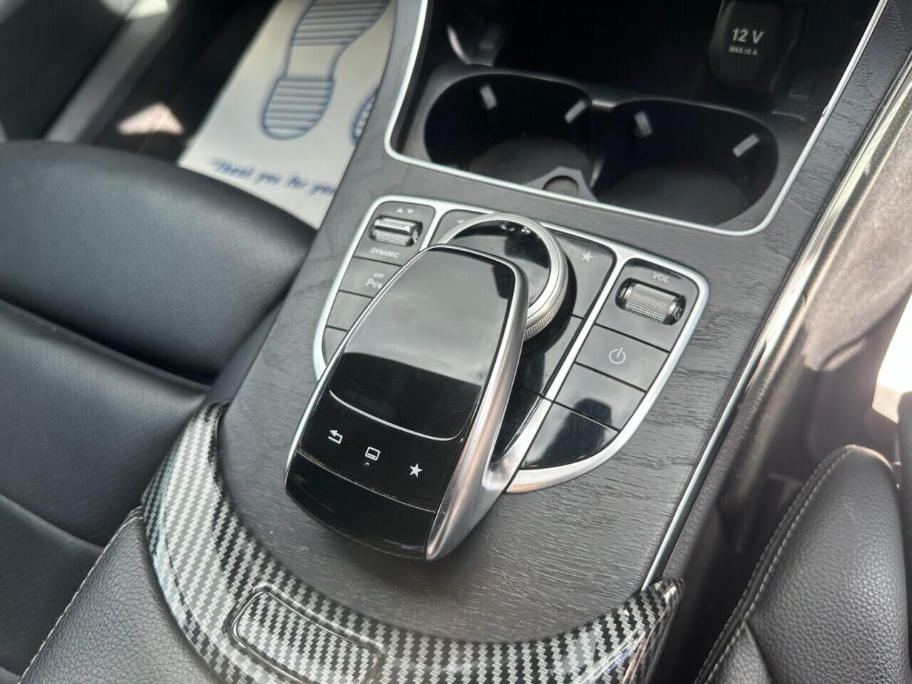 Mercedes-Benz C-Class view 29