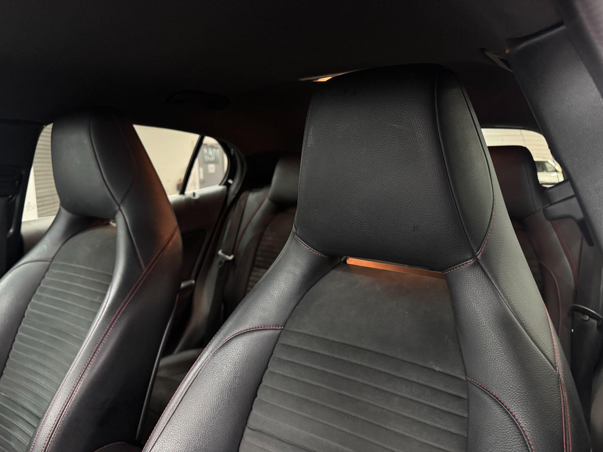 Mercedes-Benz Gla view 51