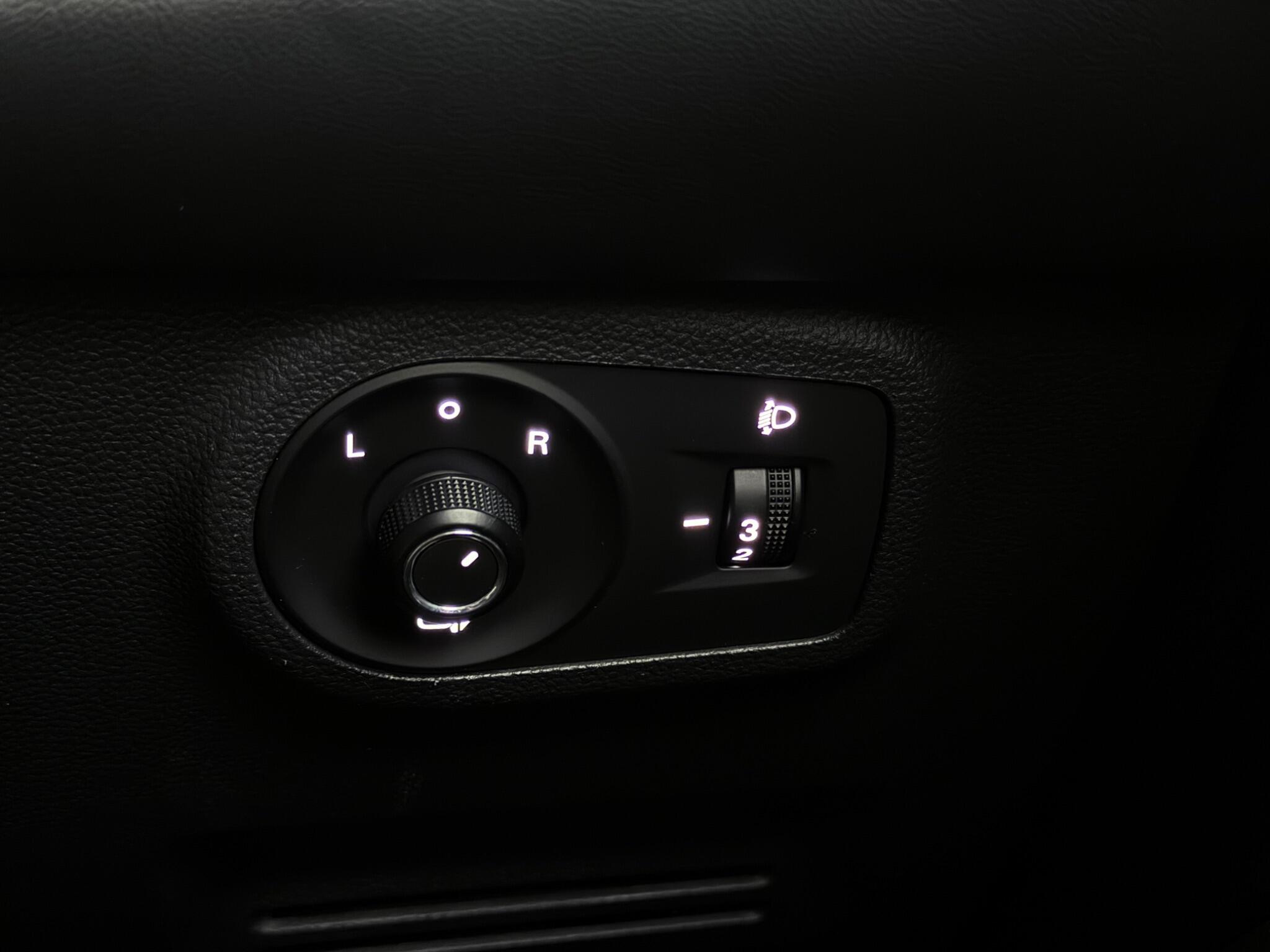 MG ZS view 28